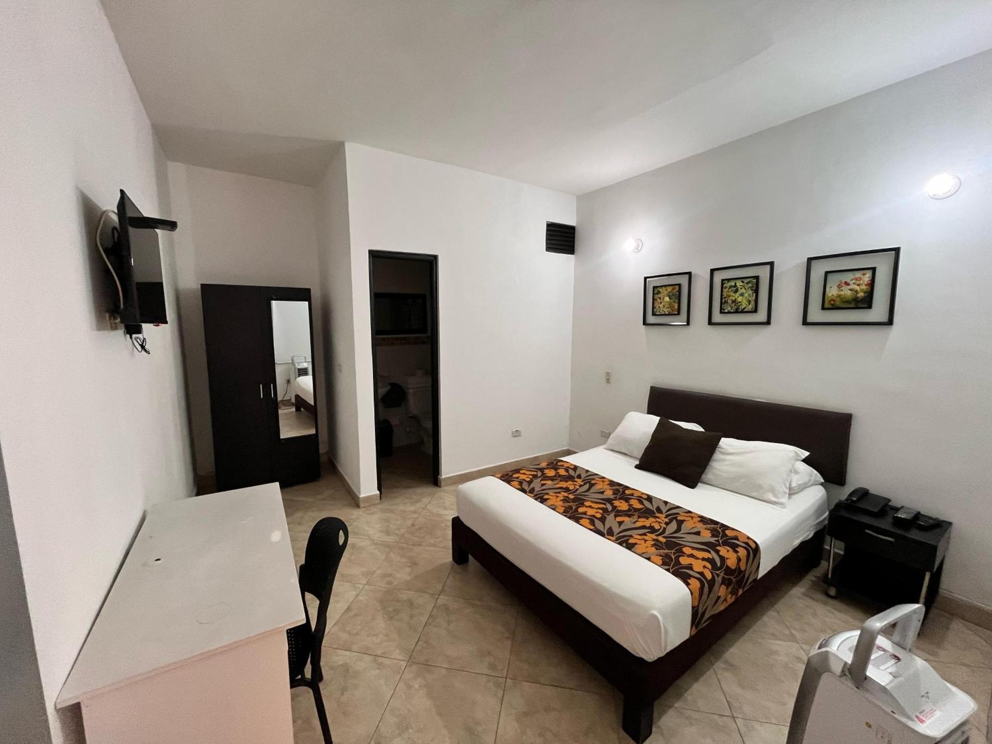 Quinta Avenida Hotel 3*