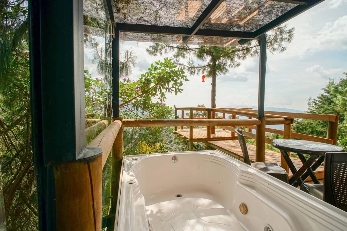Glamping, Jacuzzi, Malla Catamaran Y Desayuno En Santa Elena Luxury tent Medellin