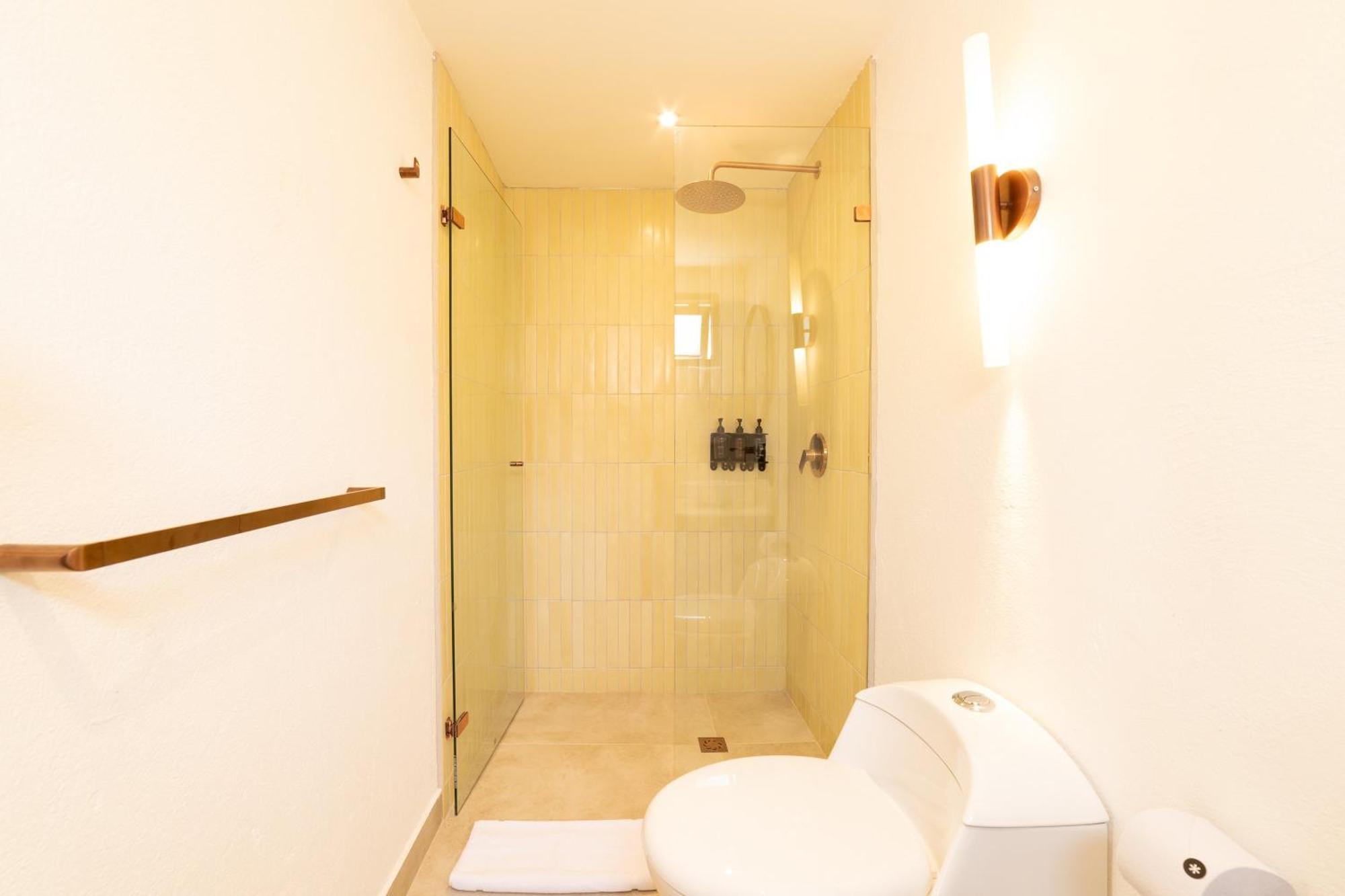 Marvelous 5br With Jacuzzi In El Poblado *