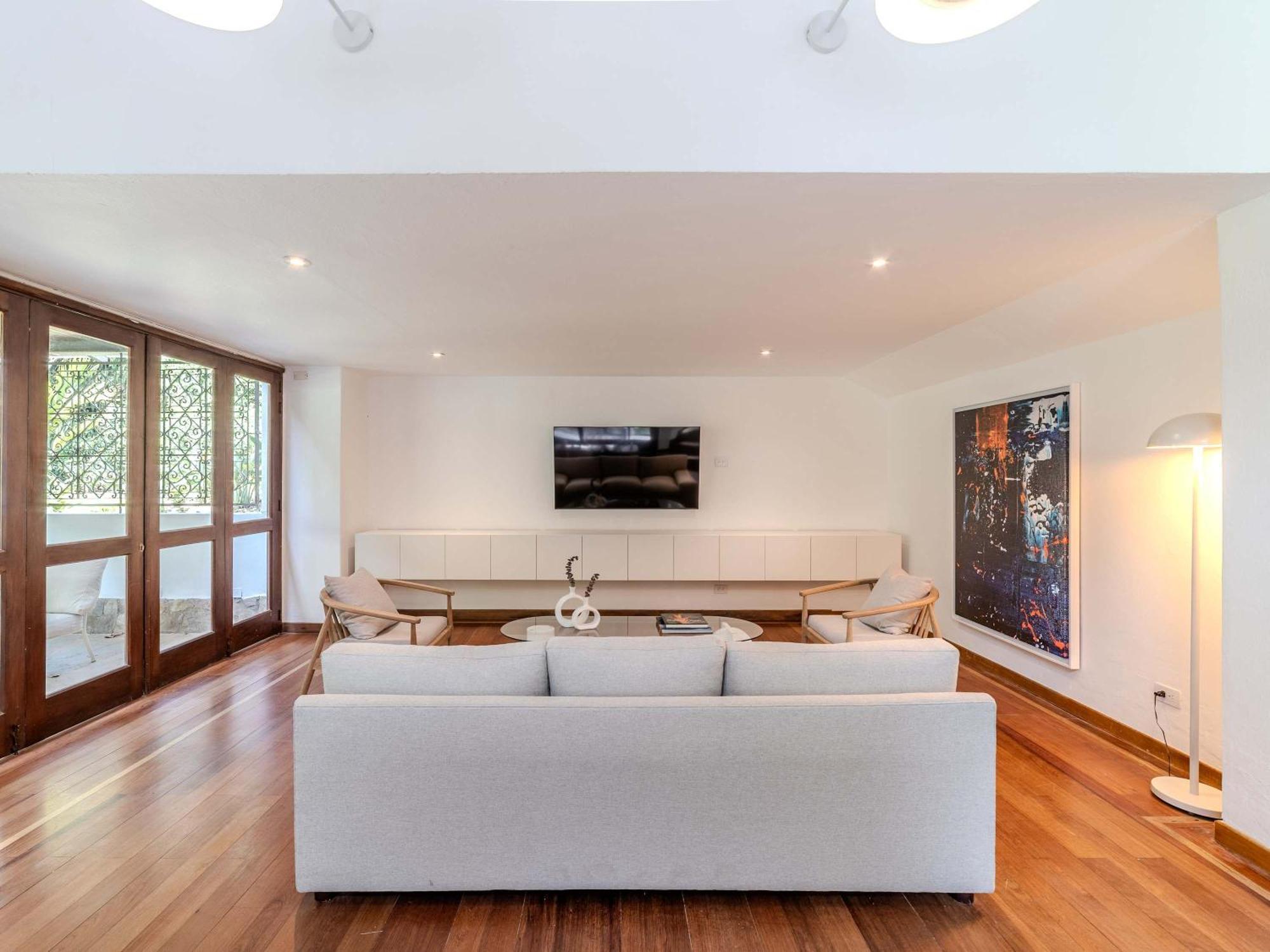 Marvelous 5br With Jacuzzi In El Poblado Сasa de vacaciones Medellín