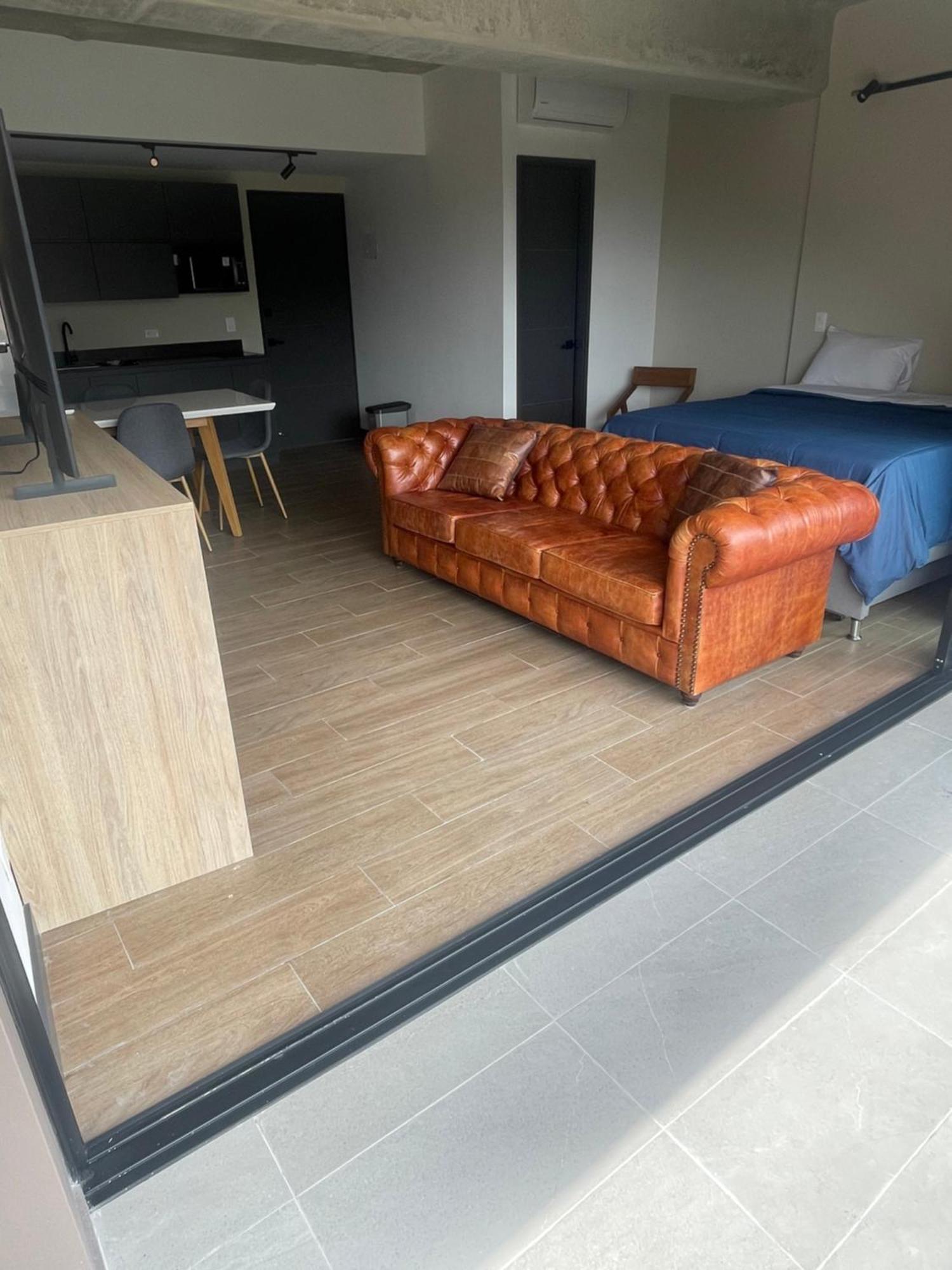 Apartamento Con Vista Y Aire Acondicionado Cerca A El Tesoro Medellín