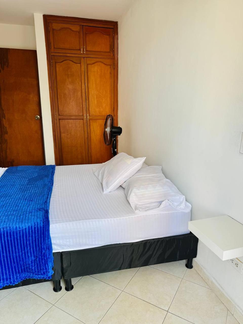 Amoblado Laureles-estadio 3 Apartamento