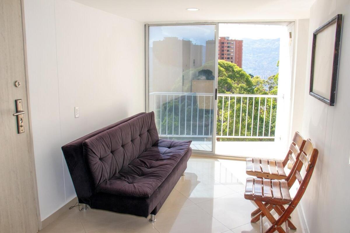 Modern High Floor In Poblado * Medellín