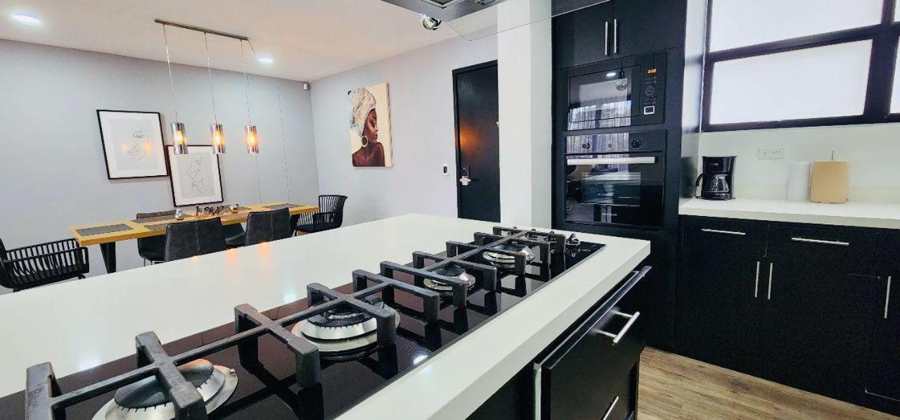 Moderno-central El Poblado Apartamento *