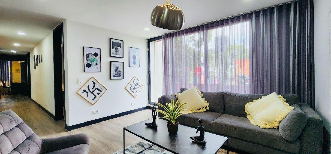 Moderno-central El Poblado Apartamento