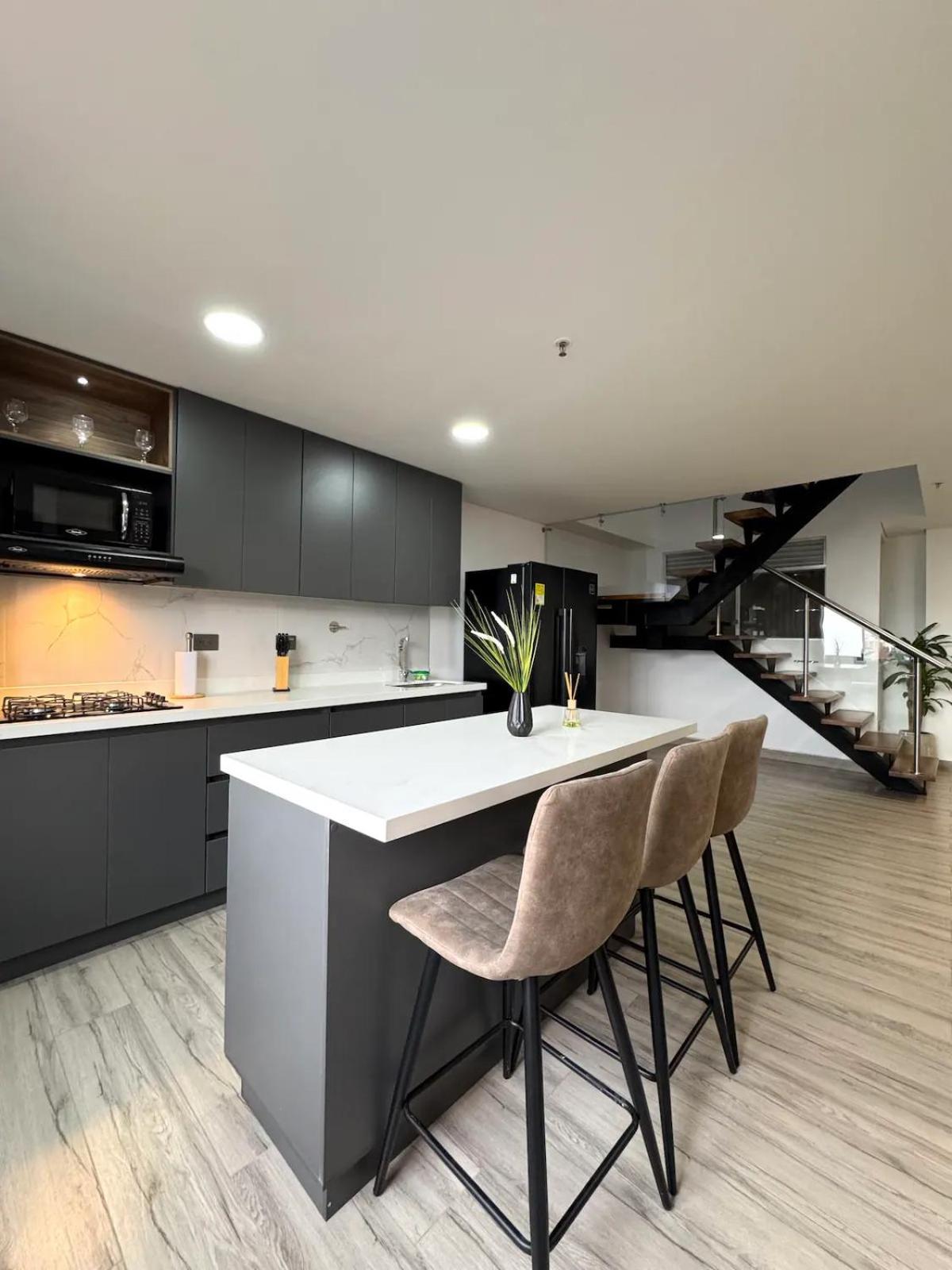 Torre Zurich Luxury Apartamento Medellín