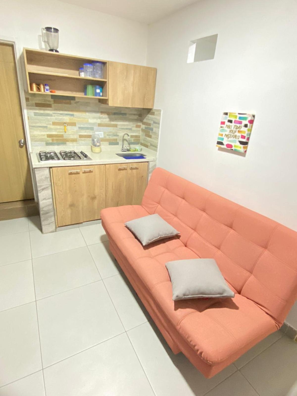 23 Comodo Con Balcon En Laureles Estadio 2 Hab 2 Banos *