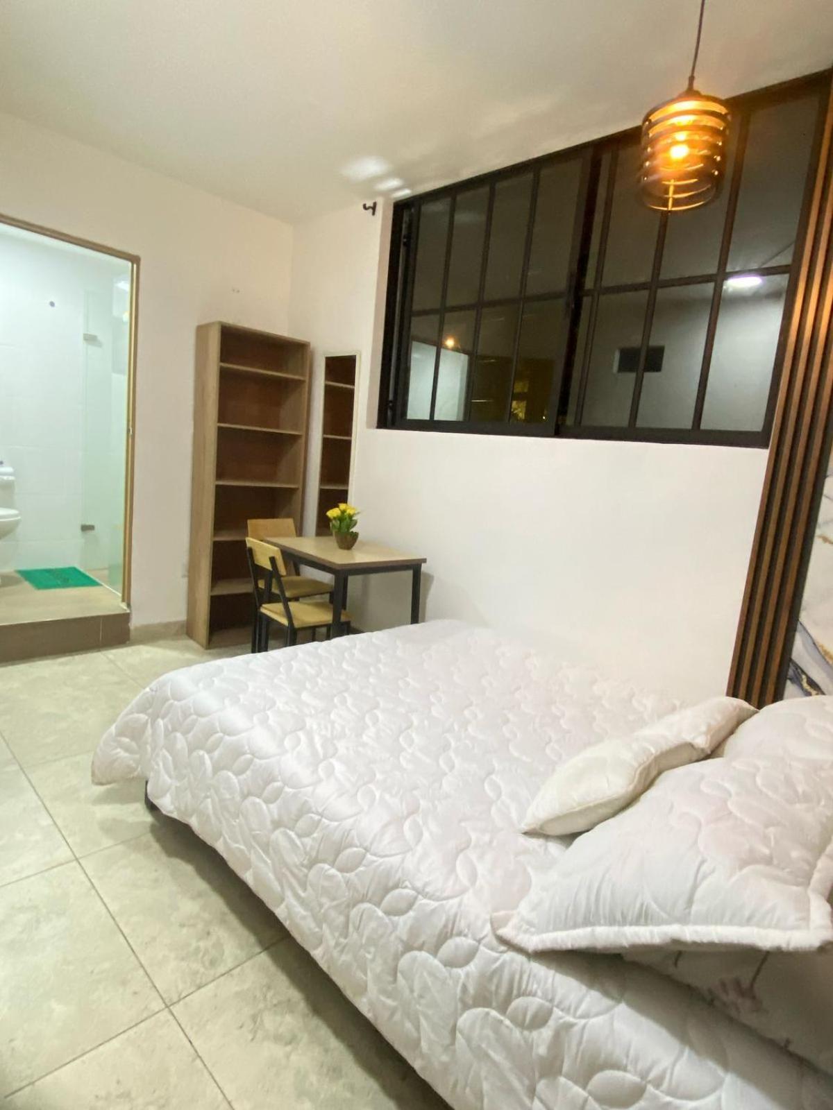 Apartamento 23 Comodo Con Balcon En Laureles Estadio 2 Hab 2 Banos Medellín