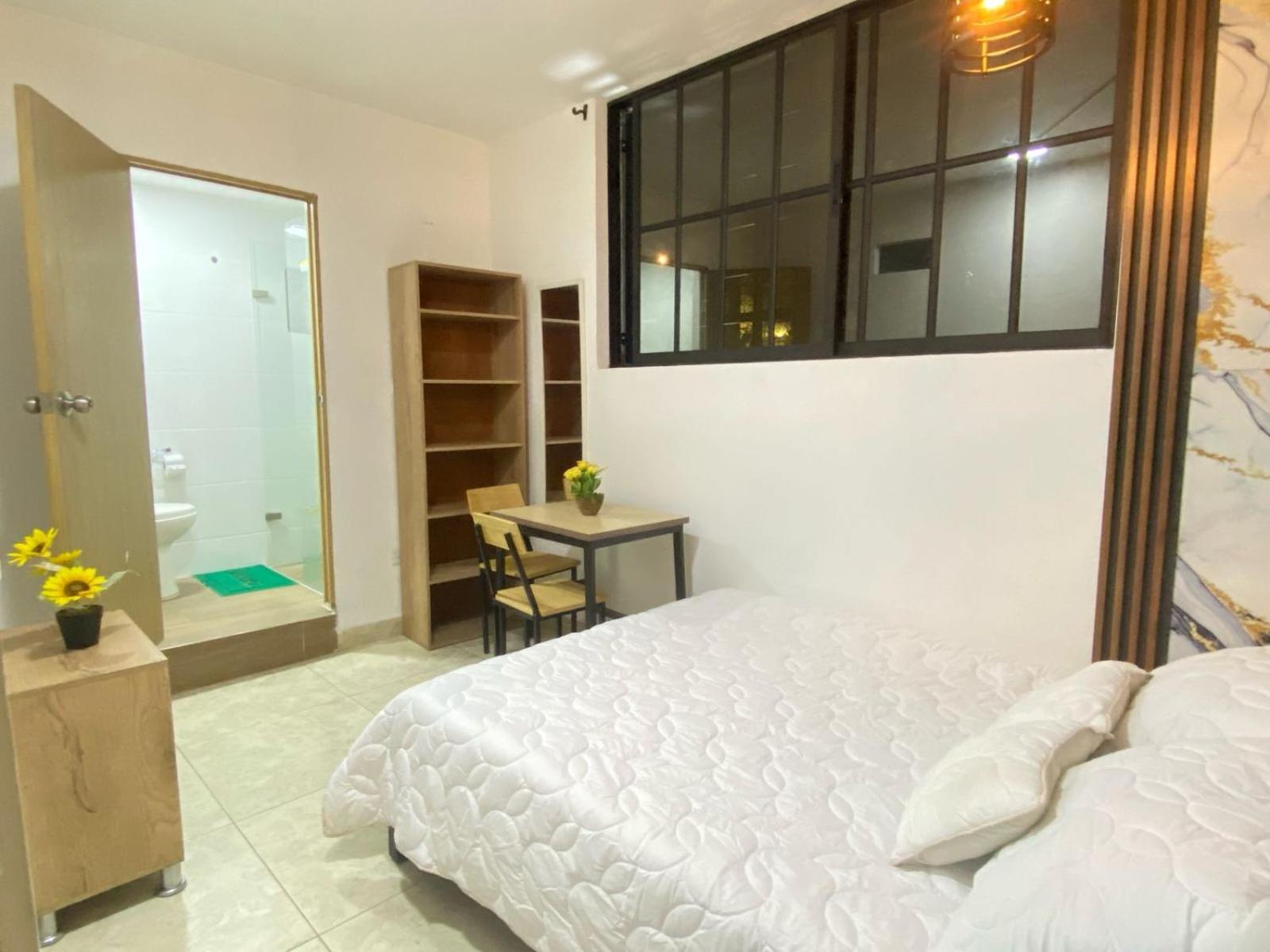 23 Comodo Con Balcon En Laureles Estadio 2 Hab 2 Banos *
