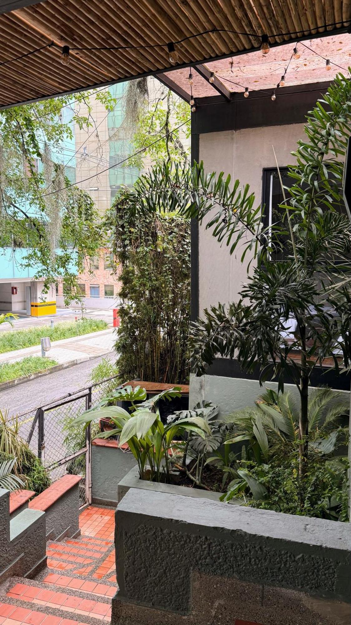 Milla De Oro Familiar Deluxe Con Jacuzzi Poblado Apartamento