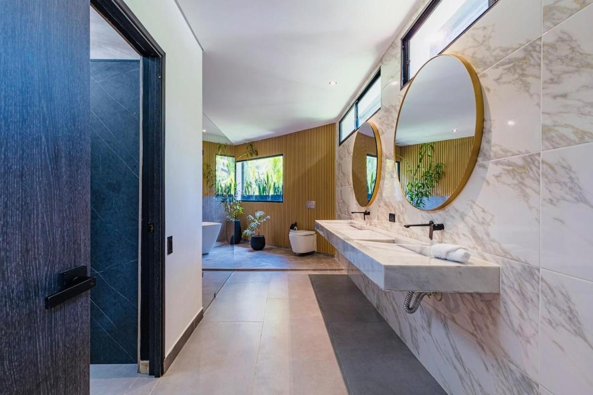 Breathtaking 6br Private Paradise In Poblado Mde Villa *