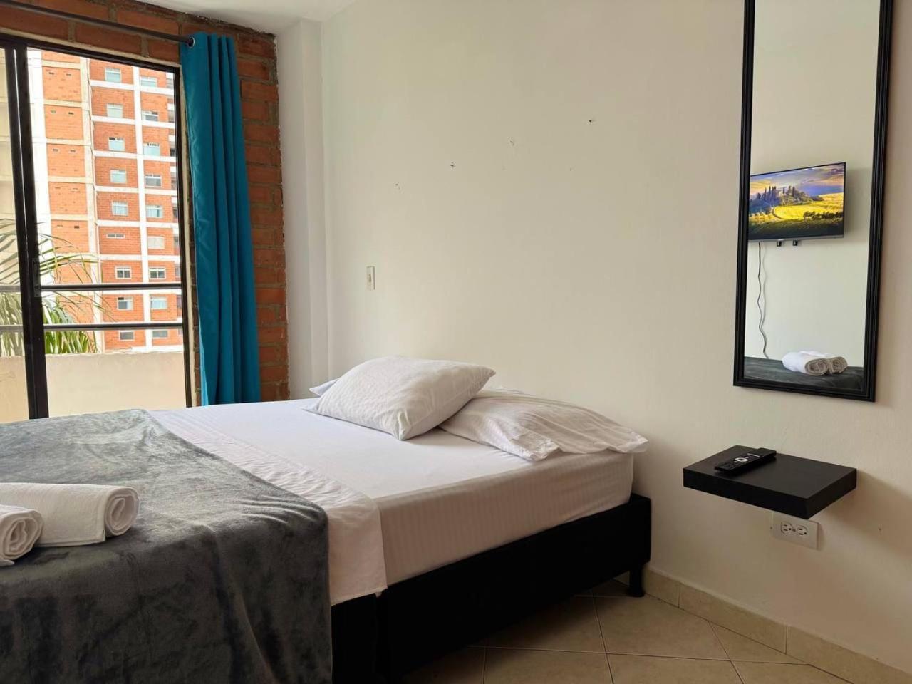 Apartment Completo-balcon Laureles-estadio Hasta 6 Personas Medellin