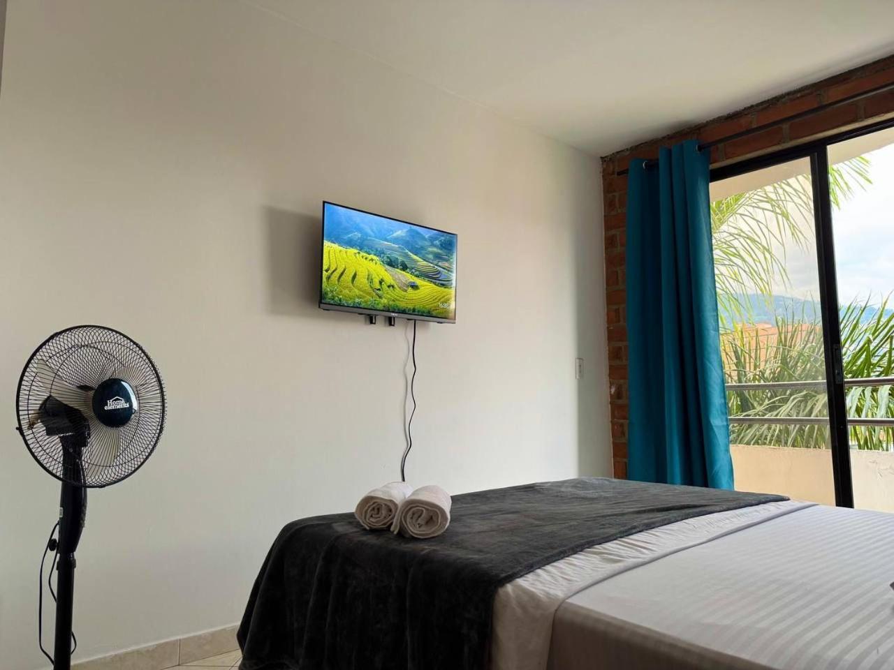 Apartment Completo-balcon Laureles-estadio Hasta 6 Personas *