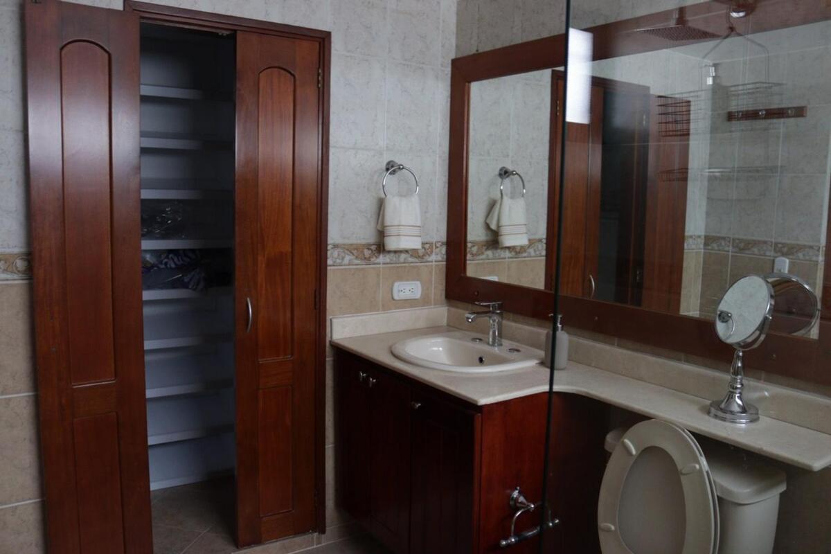 Casa Serene Сasa de vacaciones Medellín