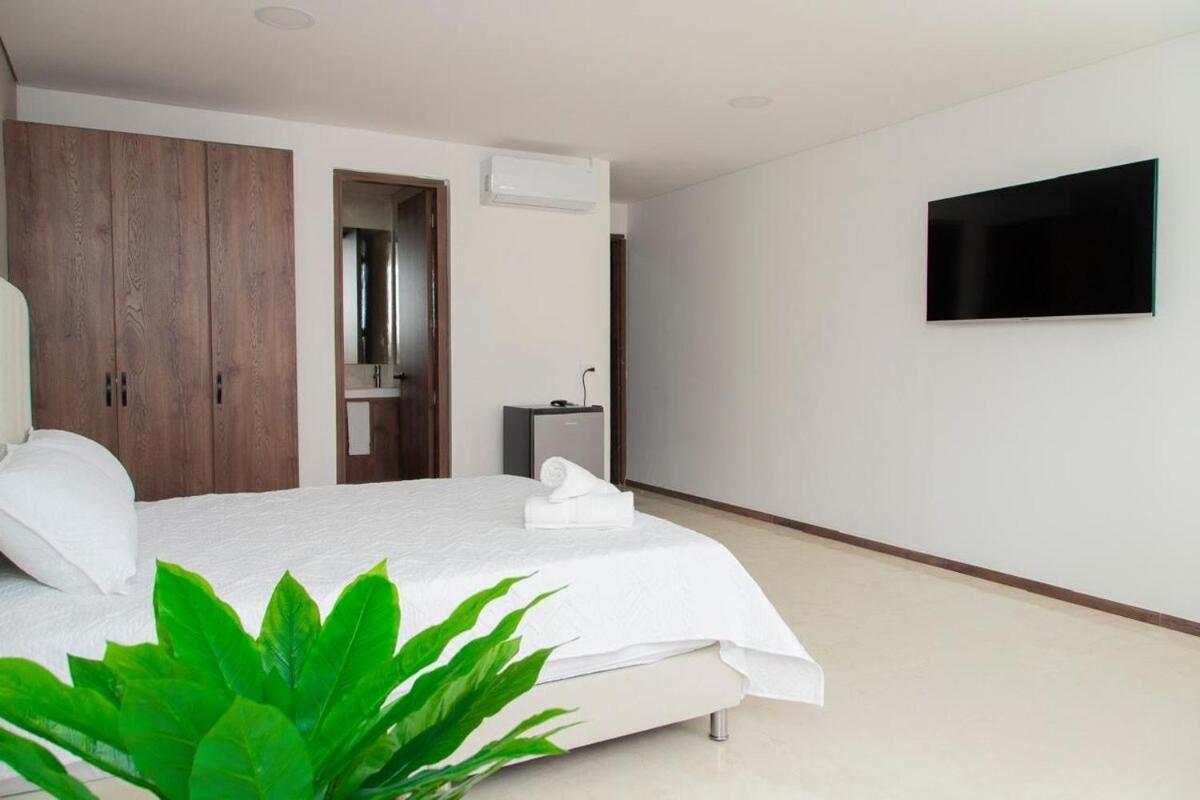 Laureles Faro 78 1 Queen Bed Con Aire * Medellín