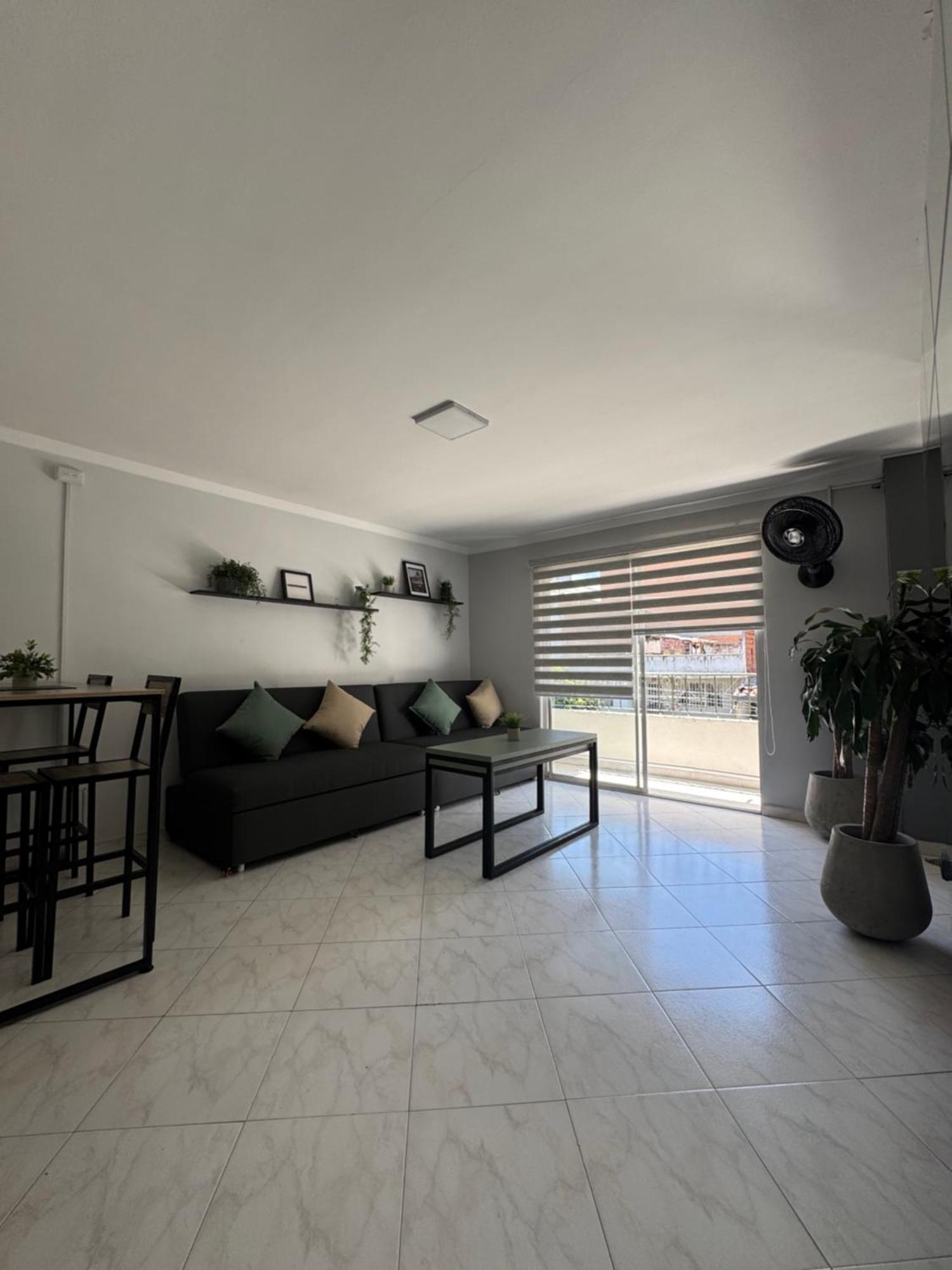 Apartamento En Laureles
