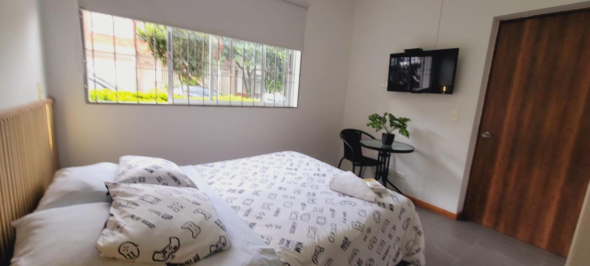 Amazing House With Turkish Steam Near Exito Laureles Pensión *