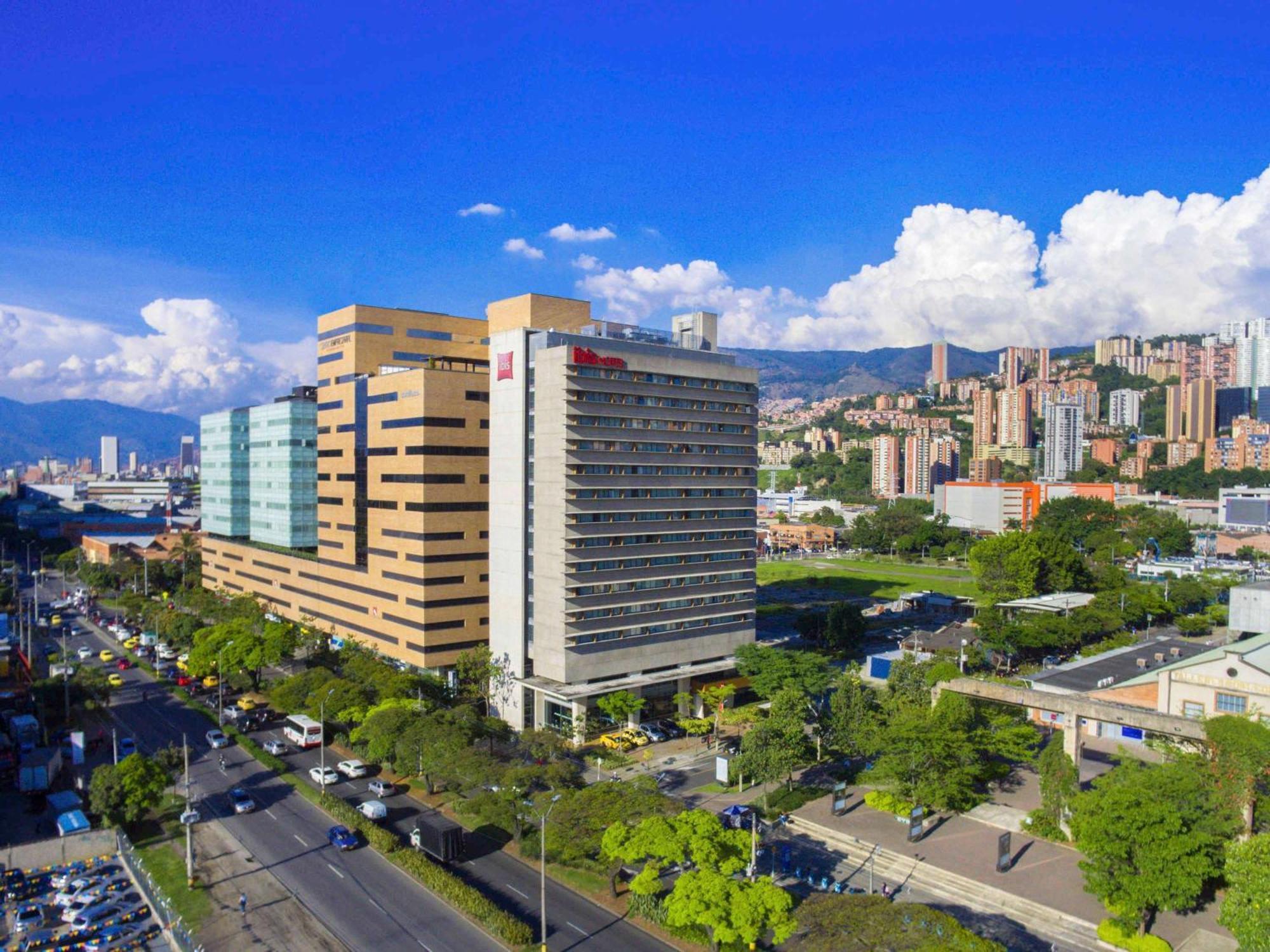 Ibis Hotel 3*