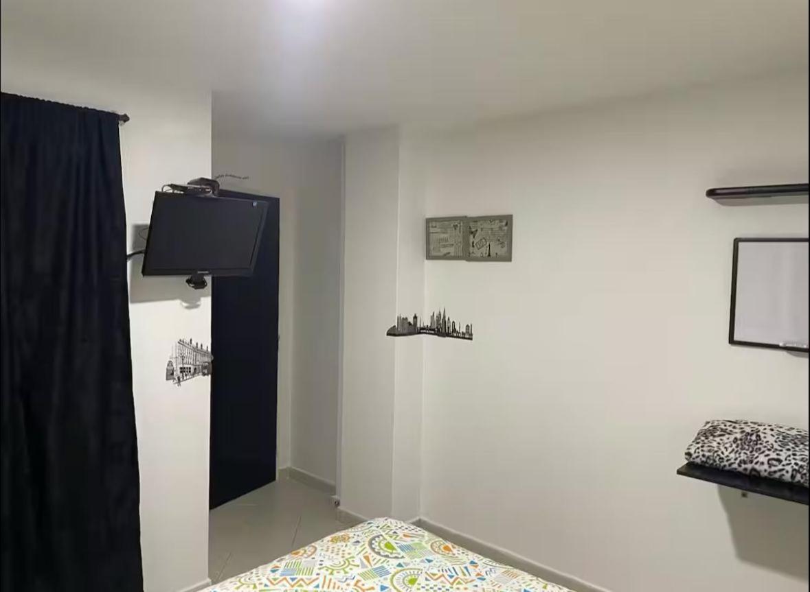 Privadas, Dentro De Apartamento, Comodas Y Muy Cercanas Al Poblado * Medellín
