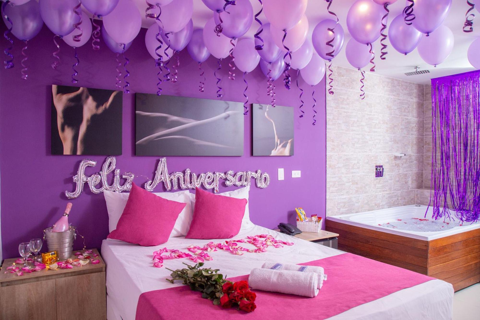 Bajo La Luna Hotel *