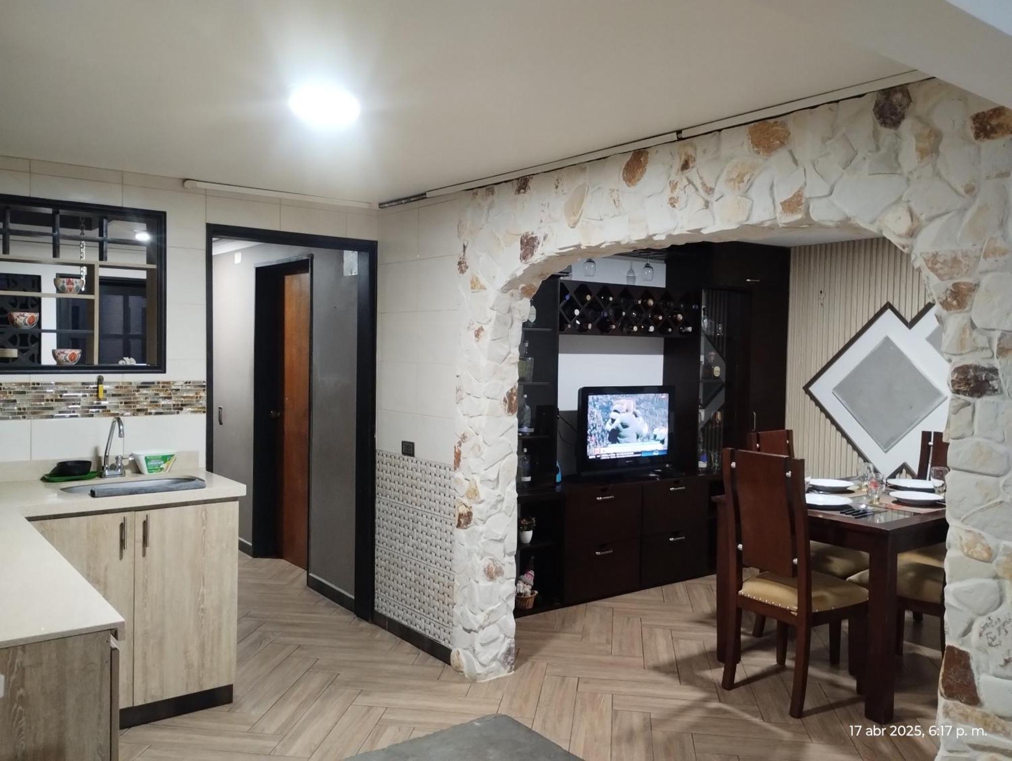 Casa Hevenie, Familiar Comodo Y Bien Ubicado Medellín