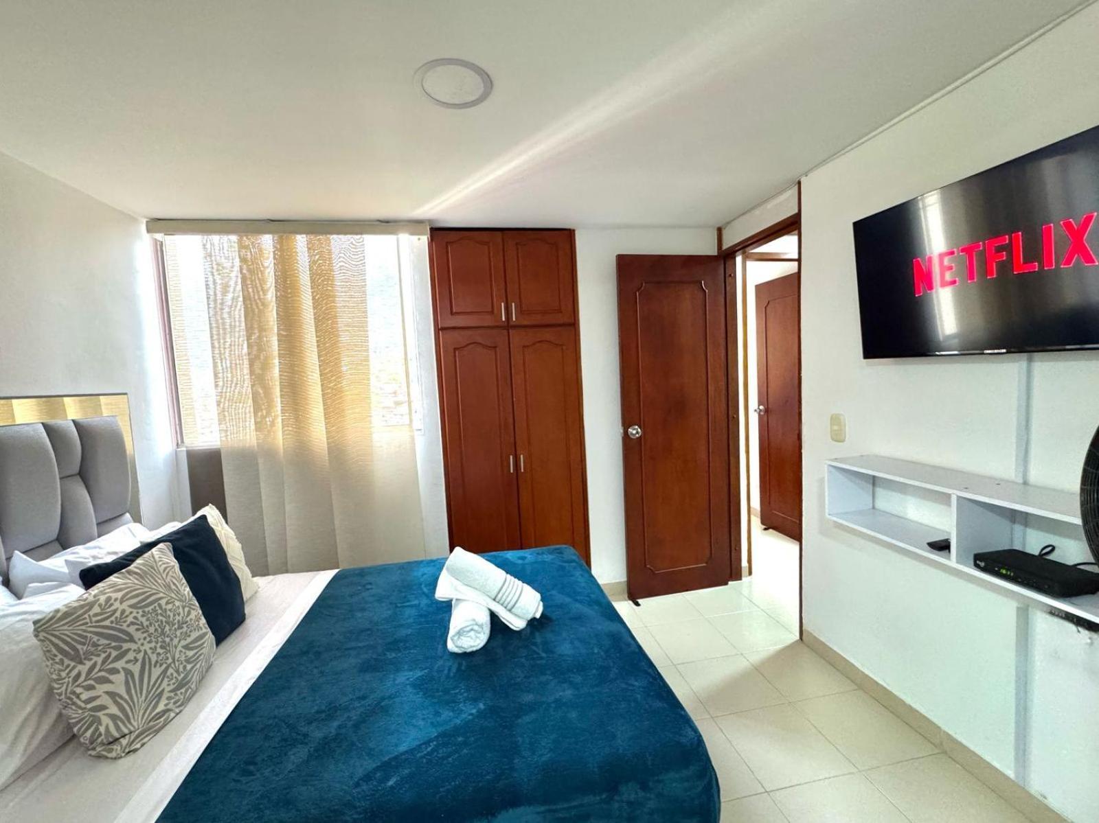 Zona Rosa De Medellin, Ubicacion Cerca De Centros Comerciales Y Tranvia Del Metro Ba Apartment Medellin