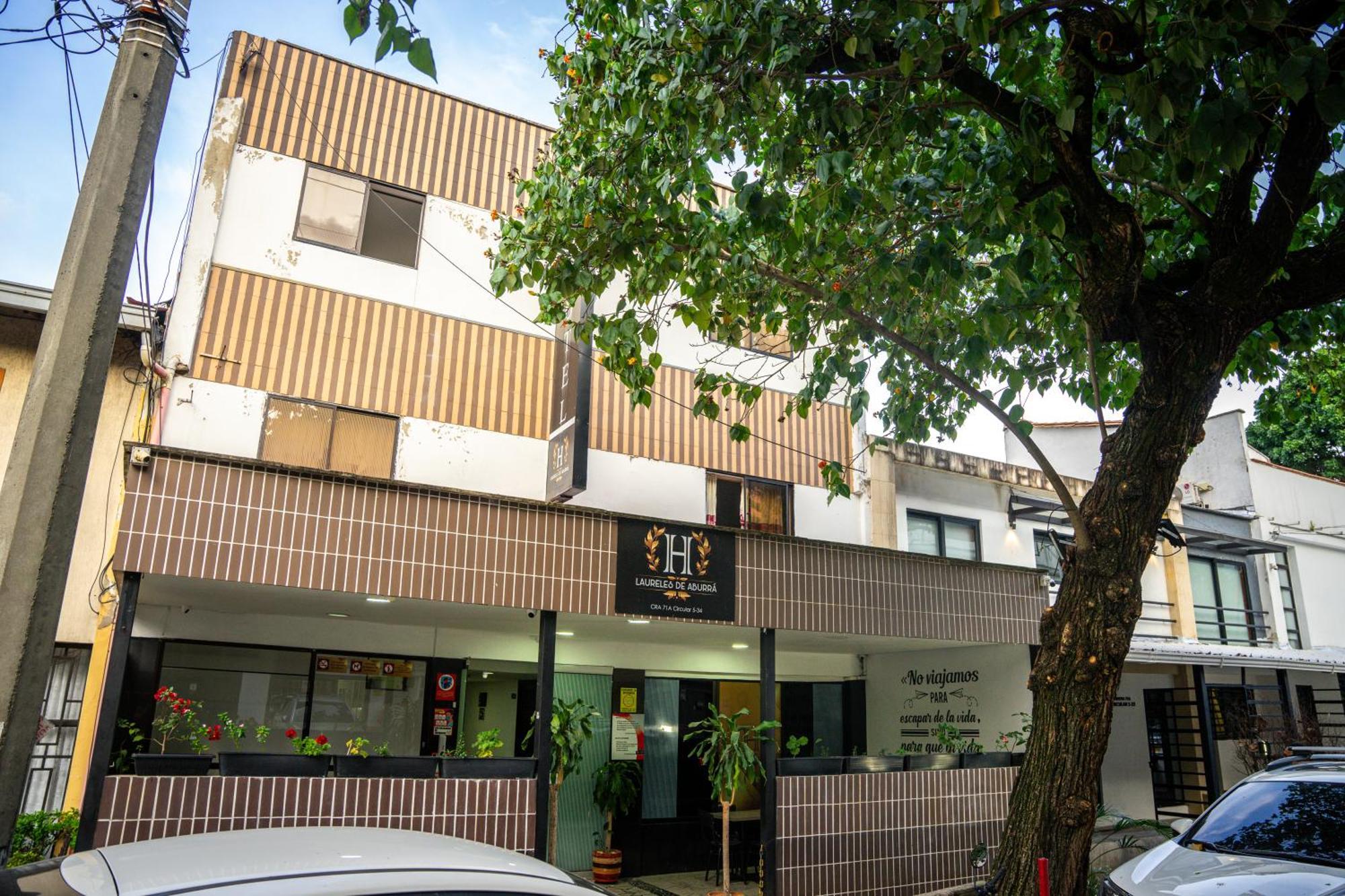 Hotel Laureles Aburra *