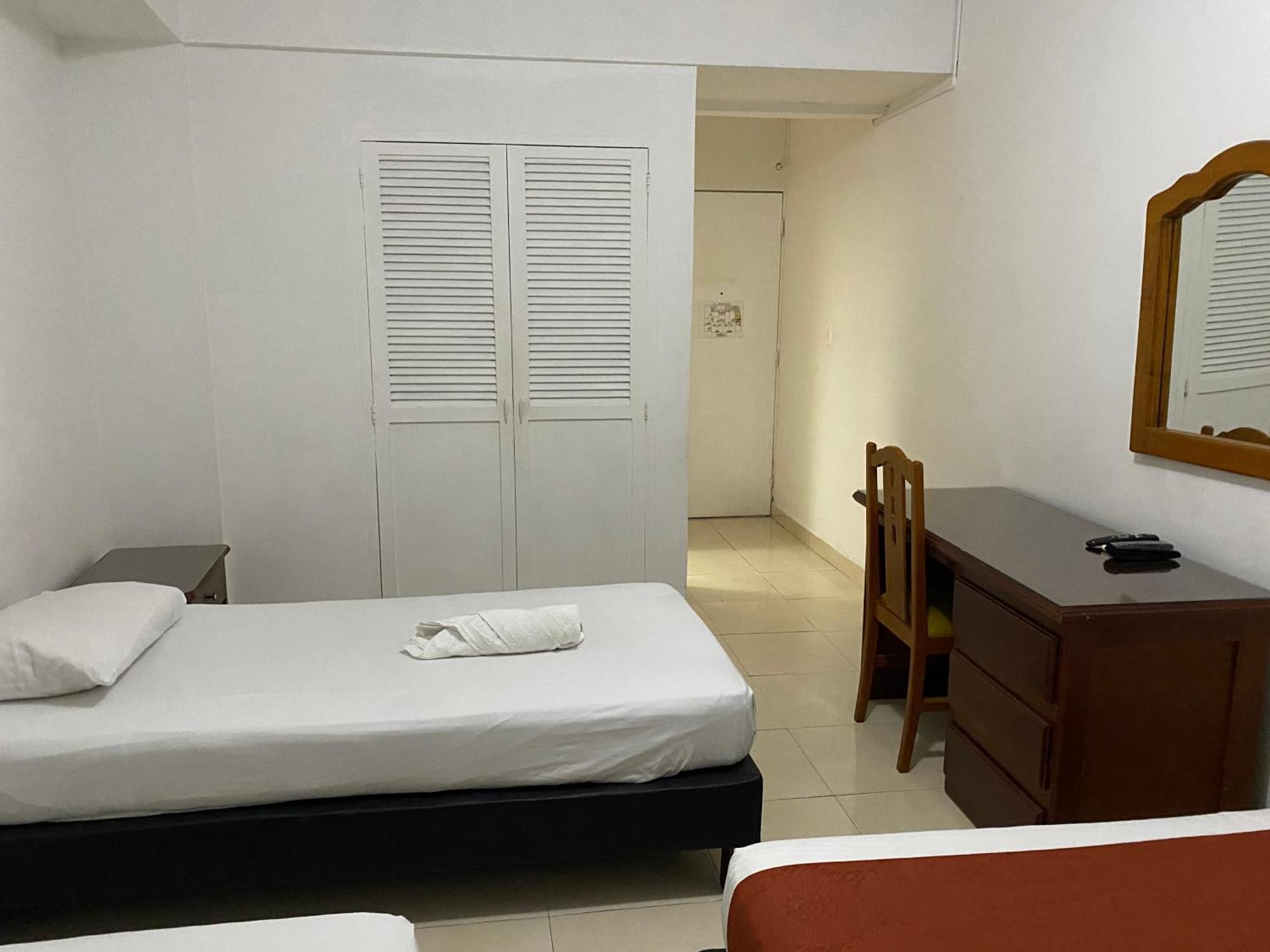 Hotel Laureles 70 3*