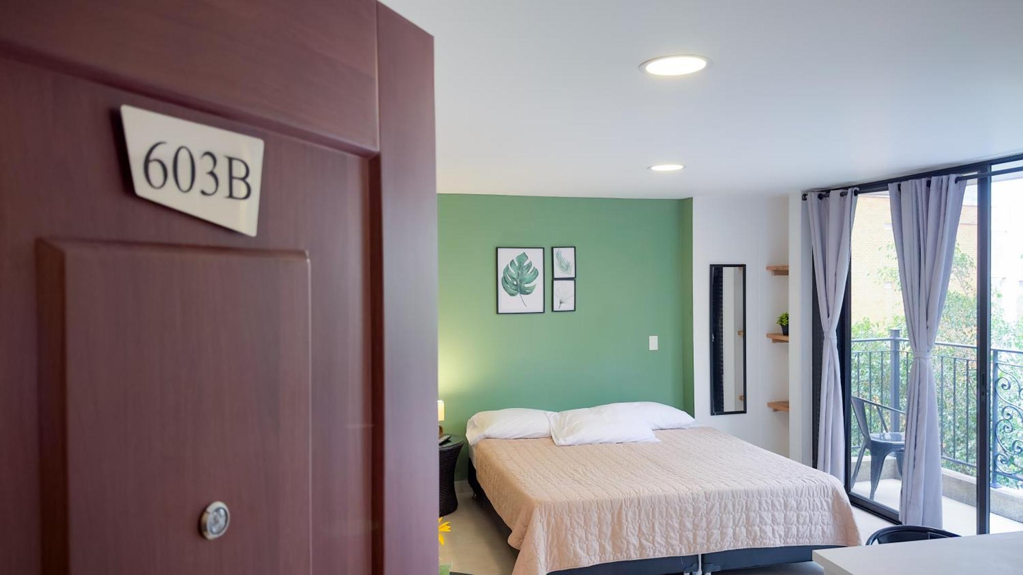 Edificio Fenicia Lofts Laureles Apartahotel