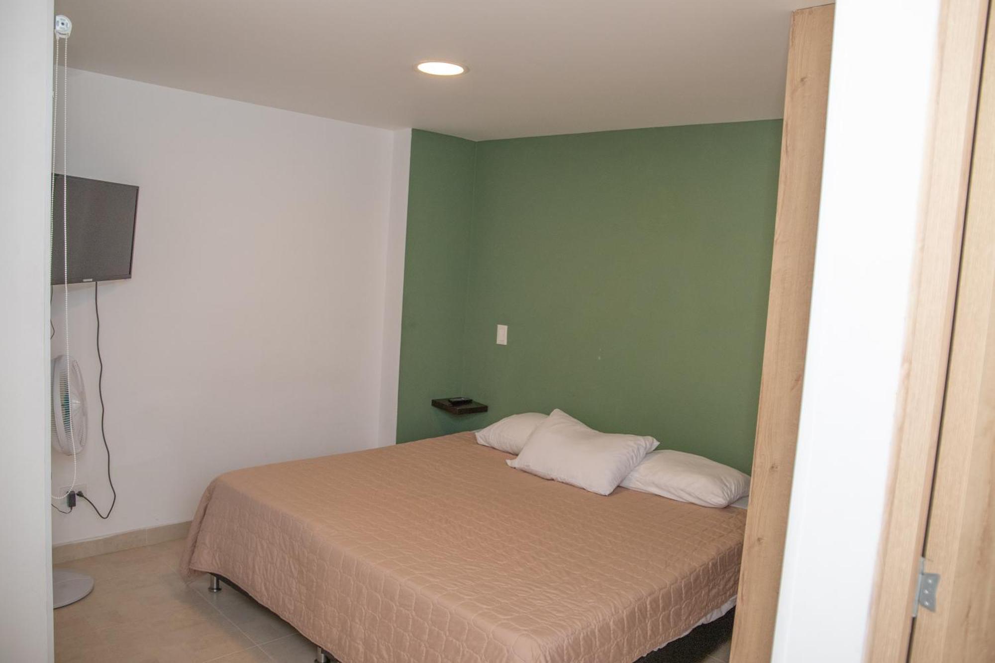 Edificio Fenicia Lofts Laureles Apartahotel