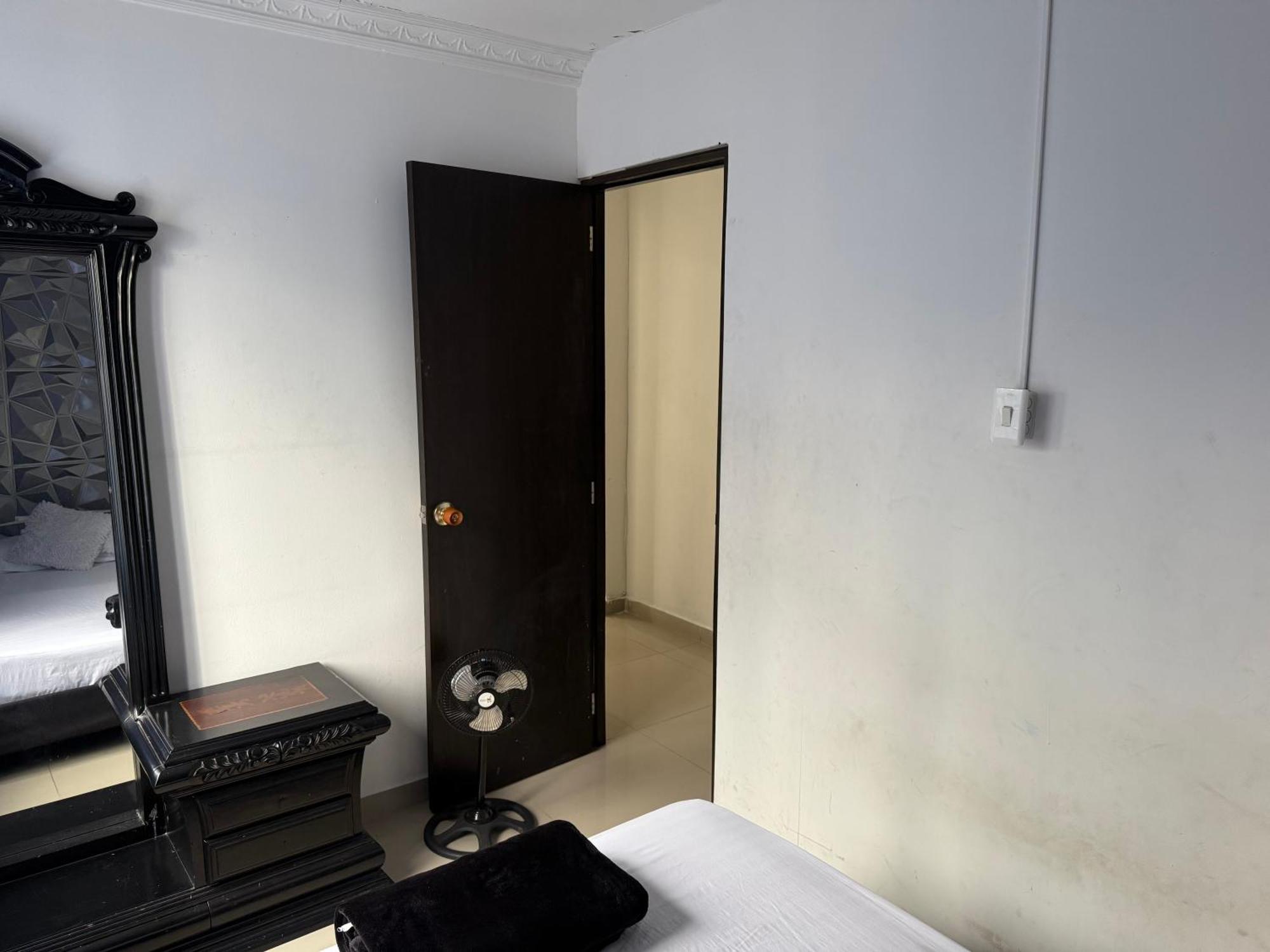 Hermosa Casa Muy Amplia En Excelente Sector Сasa de vacaciones