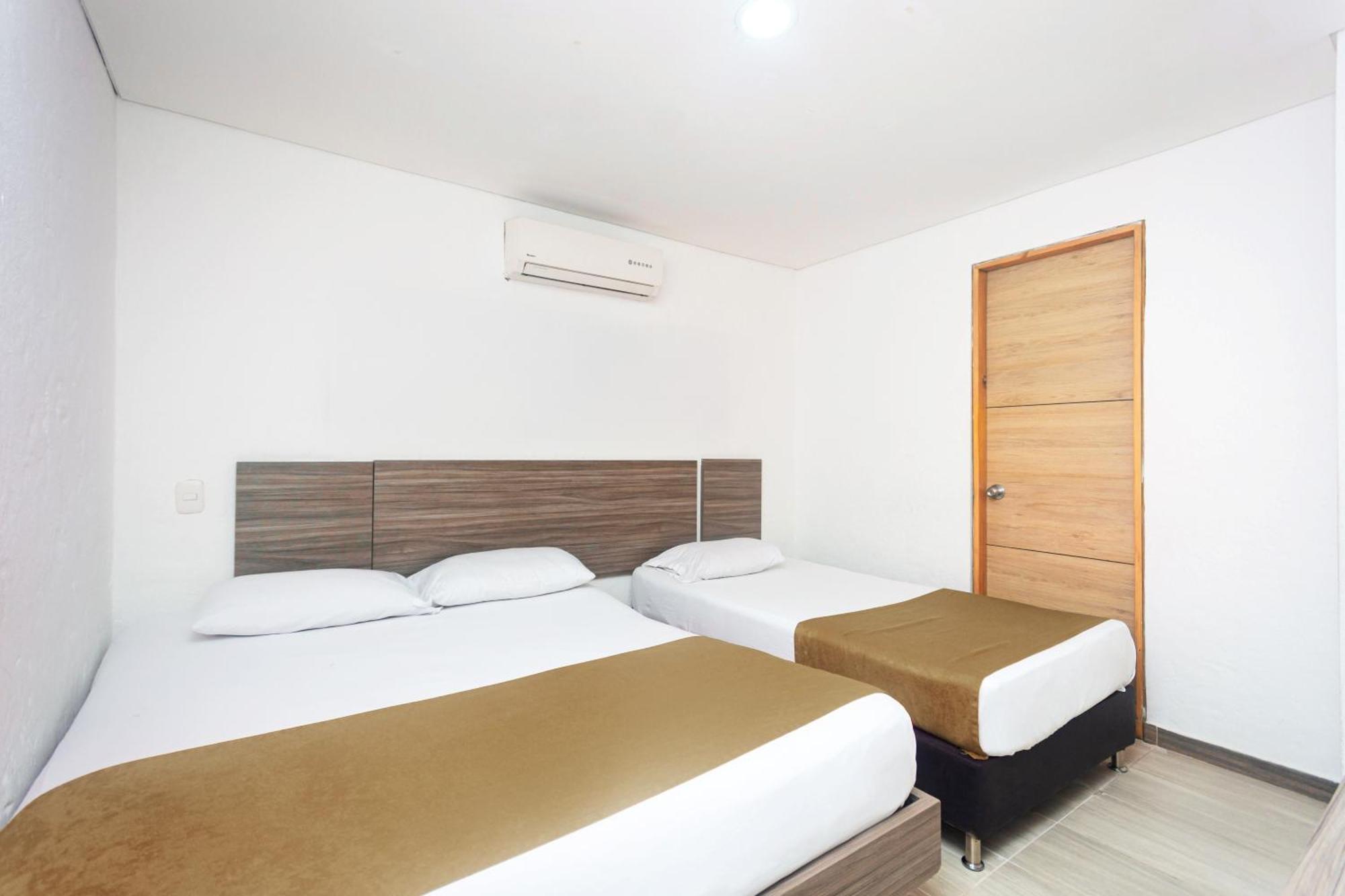 Hotel Novus Laureles 3*