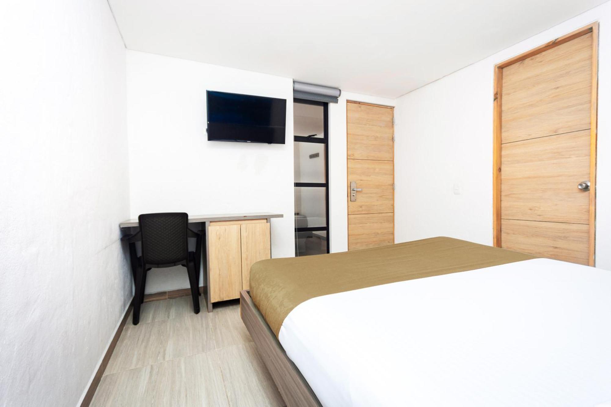Novus Laureles