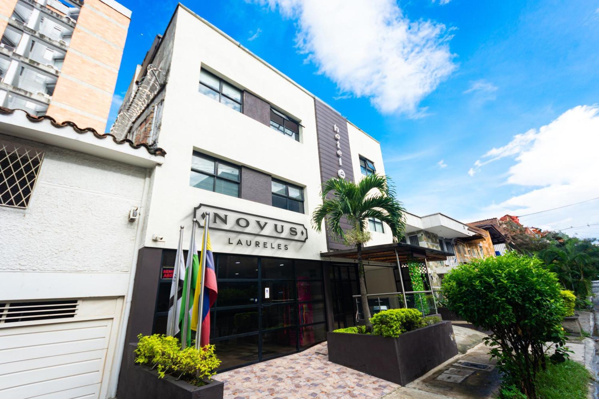Novus Laureles 3*