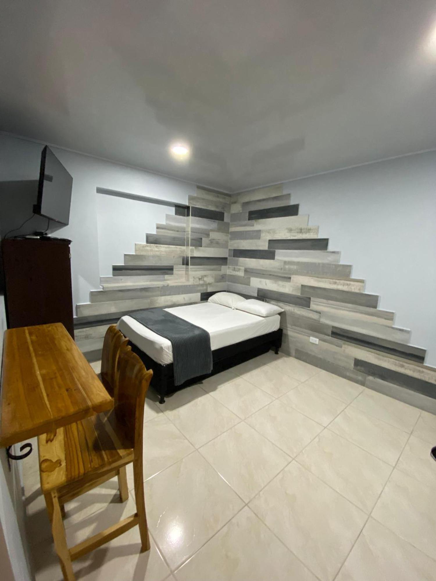 Apartahotel-sevilla *