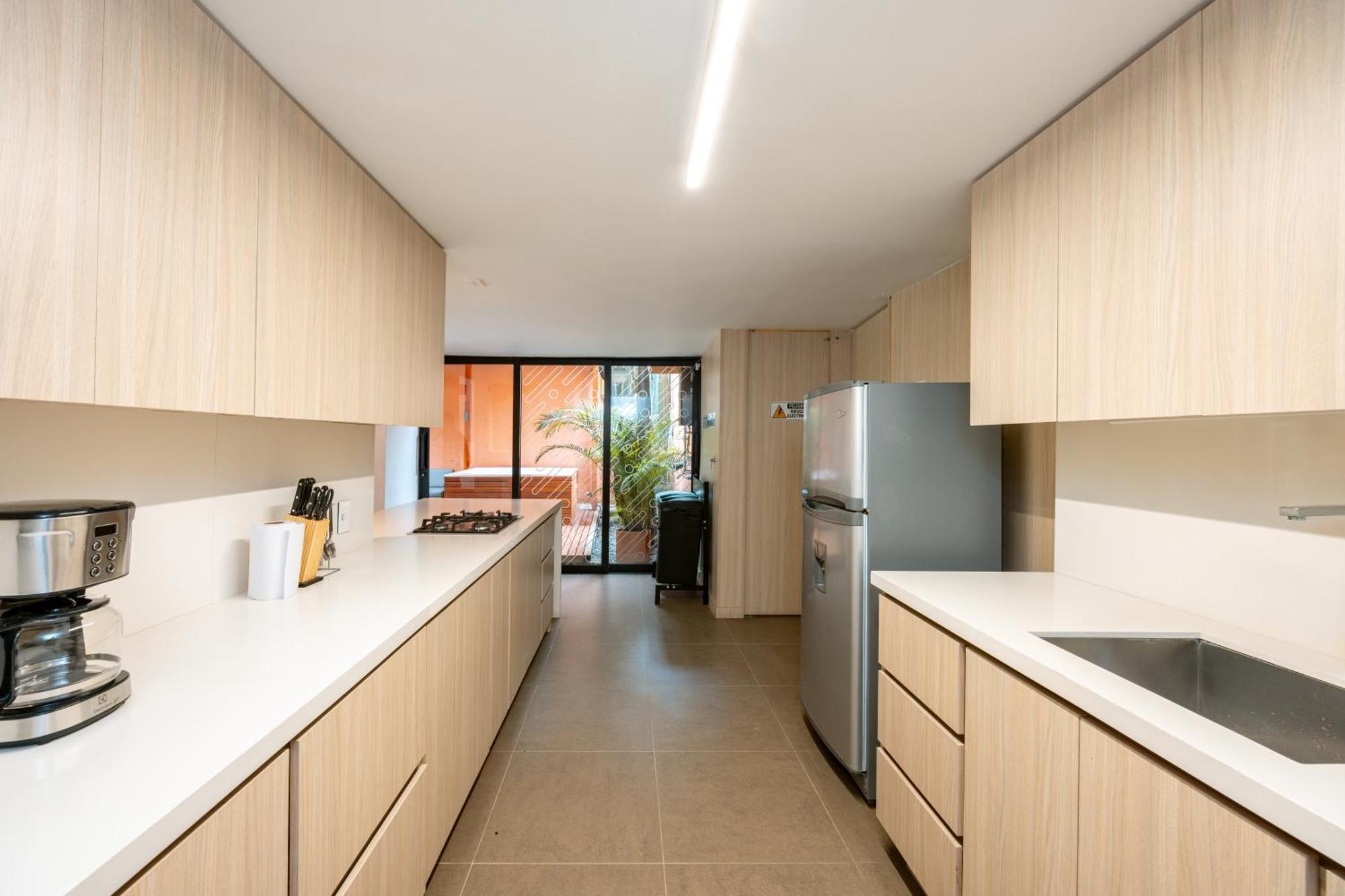 Villa 5br Poblado Close To Lleras Jacuzzi Cinema Ac Medellin