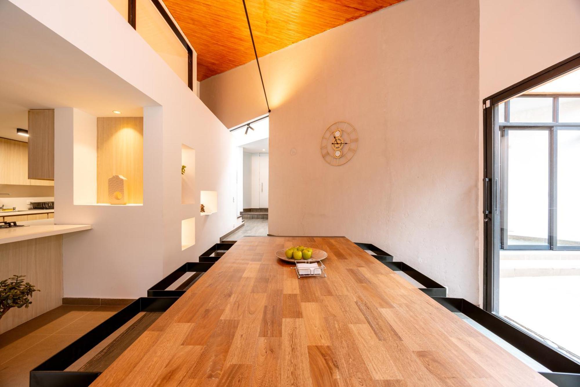 5br Poblado Close To Lleras Jacuzzi Cinema Ac Villa Medellin