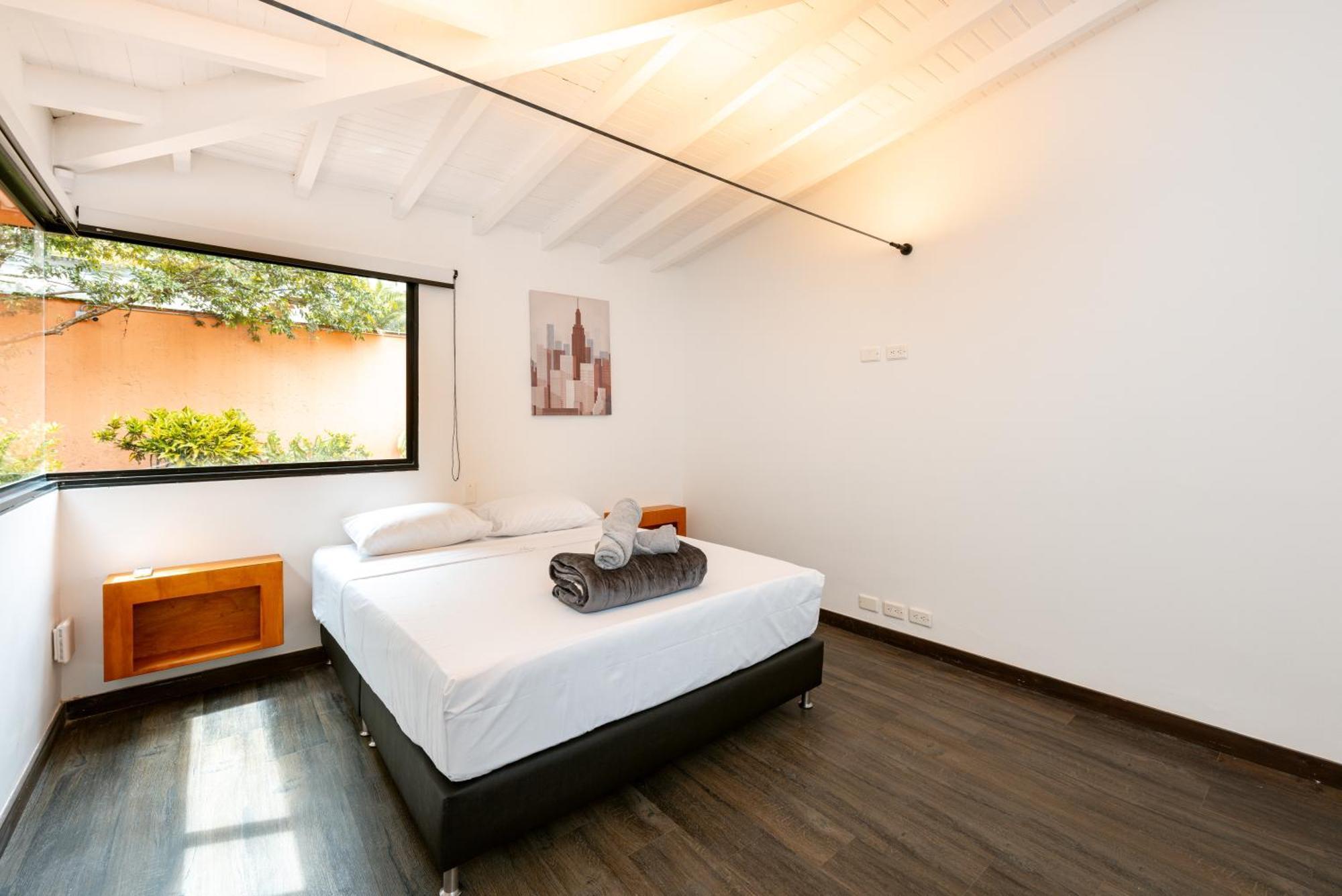 5br Poblado Close To Lleras Jacuzzi Cinema Ac Villa
