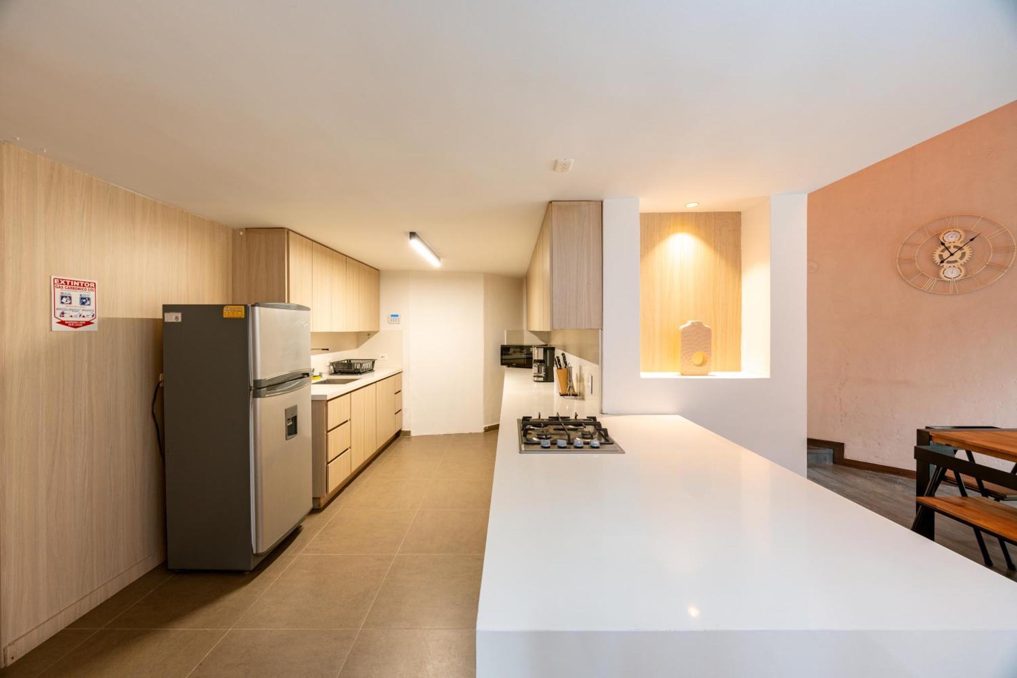 5br Poblado Close To Lleras Jacuzzi Cinema Ac Medellin