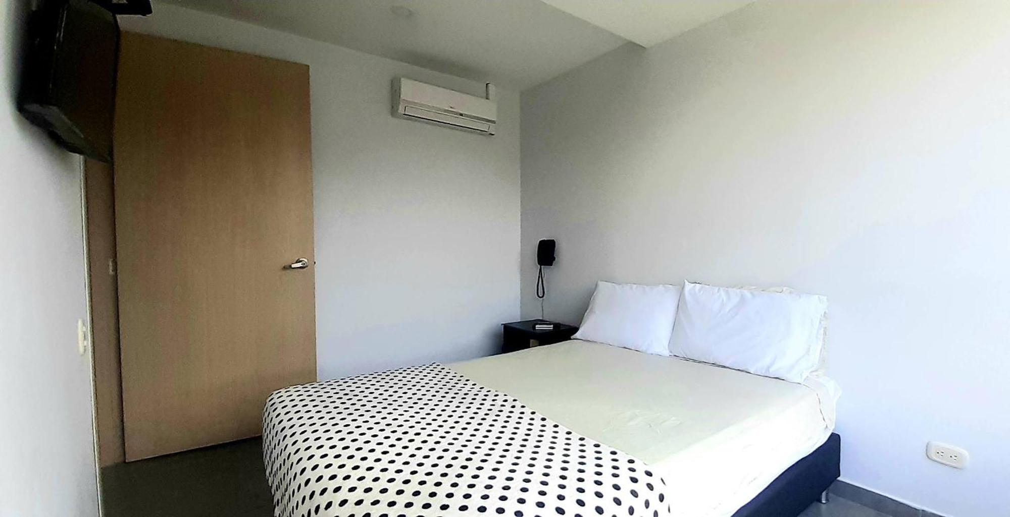 Cold Ac-fast Wi-fi-great Location-medellin Fun Apartamento Medellín