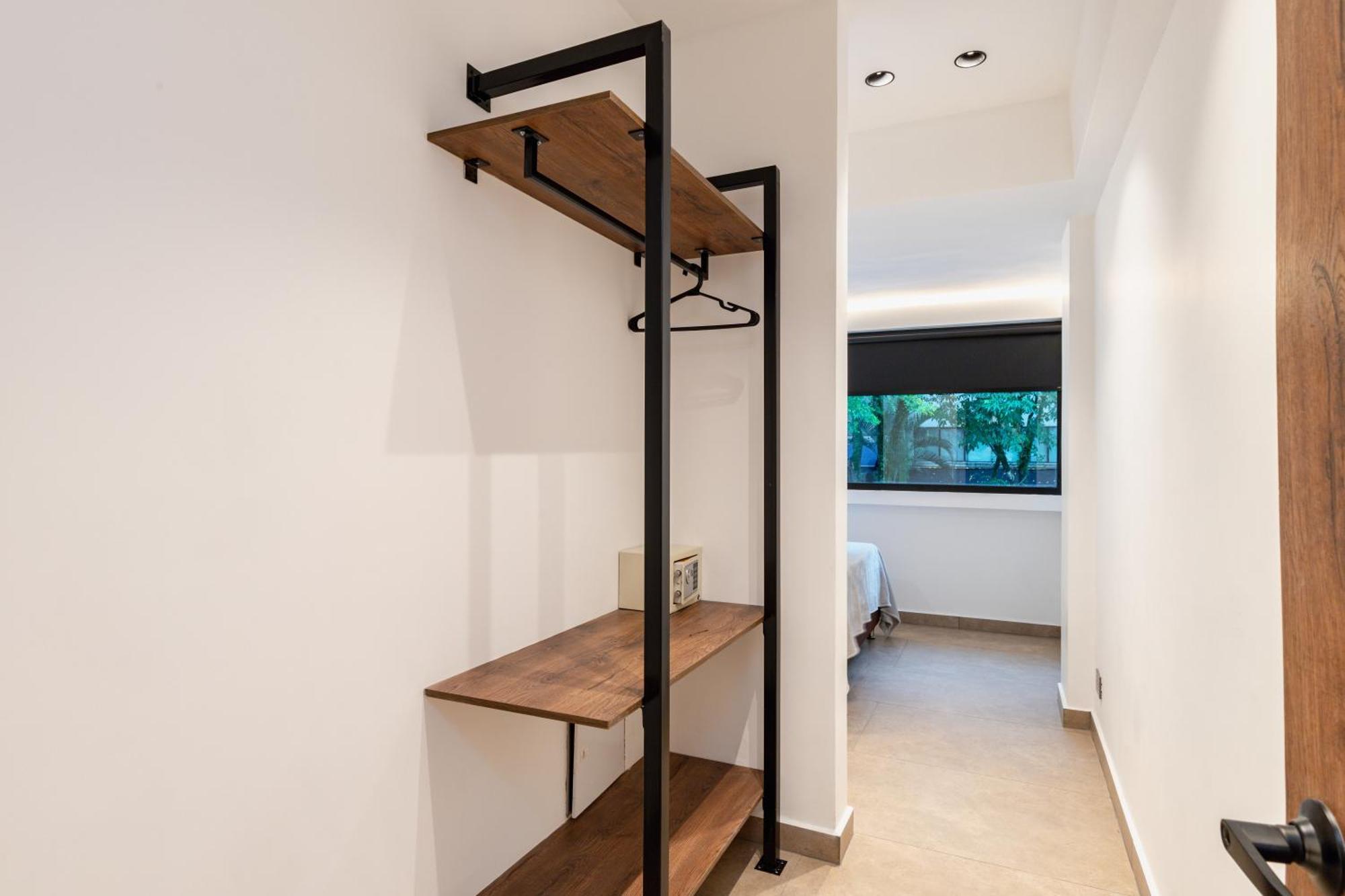 Ll 203 4br 4bath Close To Lleras Park - Poblado - * Medellín