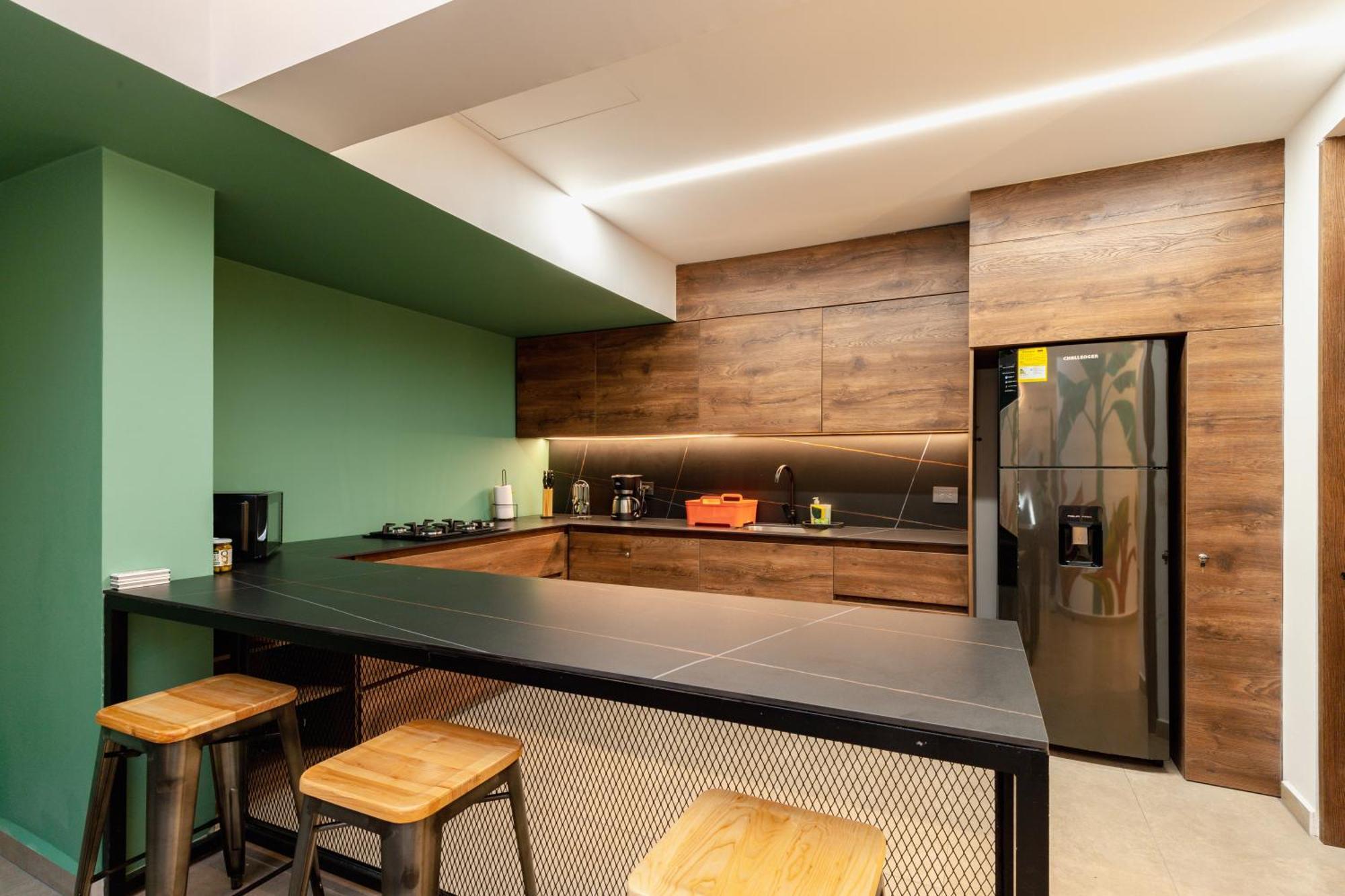Ll 203 4br 4bath Close To Lleras Park - Poblado - Apartamento