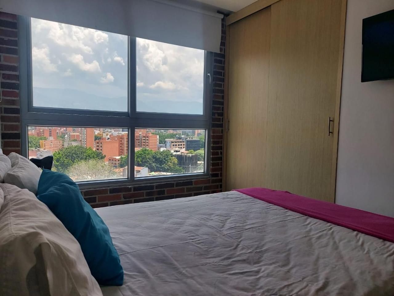 Views In Town, 14th Floor Laureles Gem