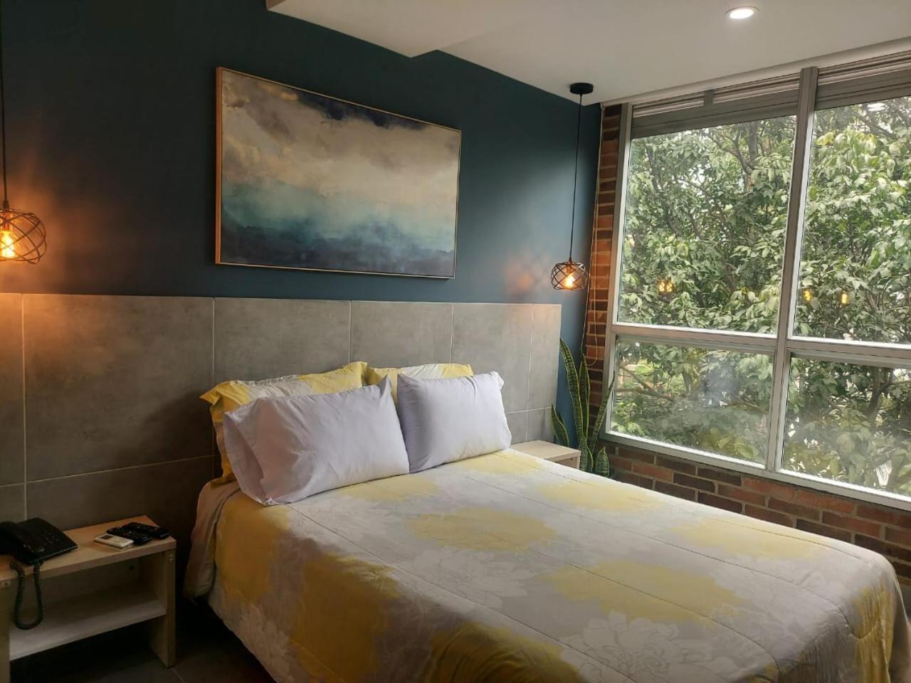 Stylish Laureles Loft In