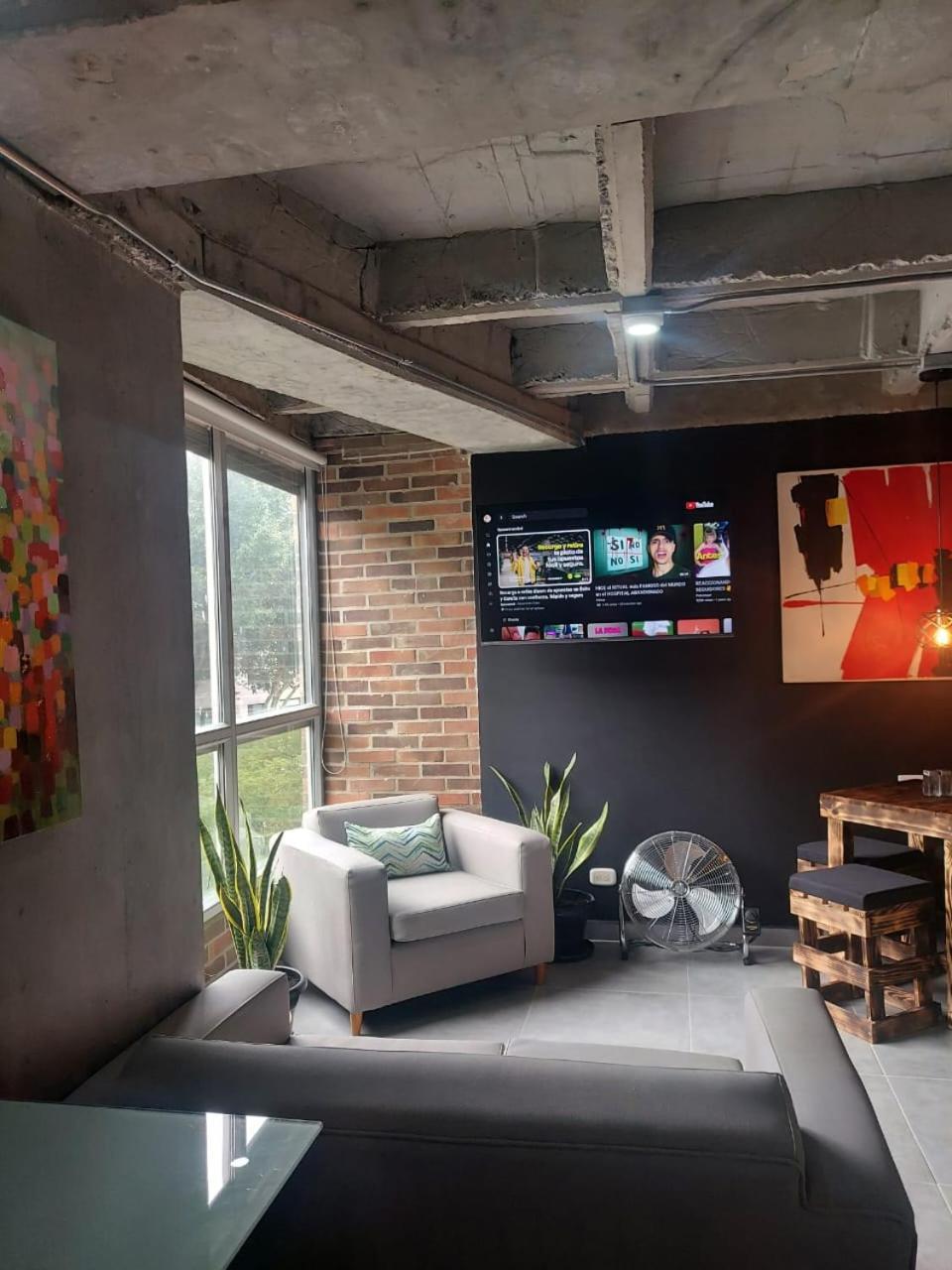 Stylish Laureles Loft In Medellín