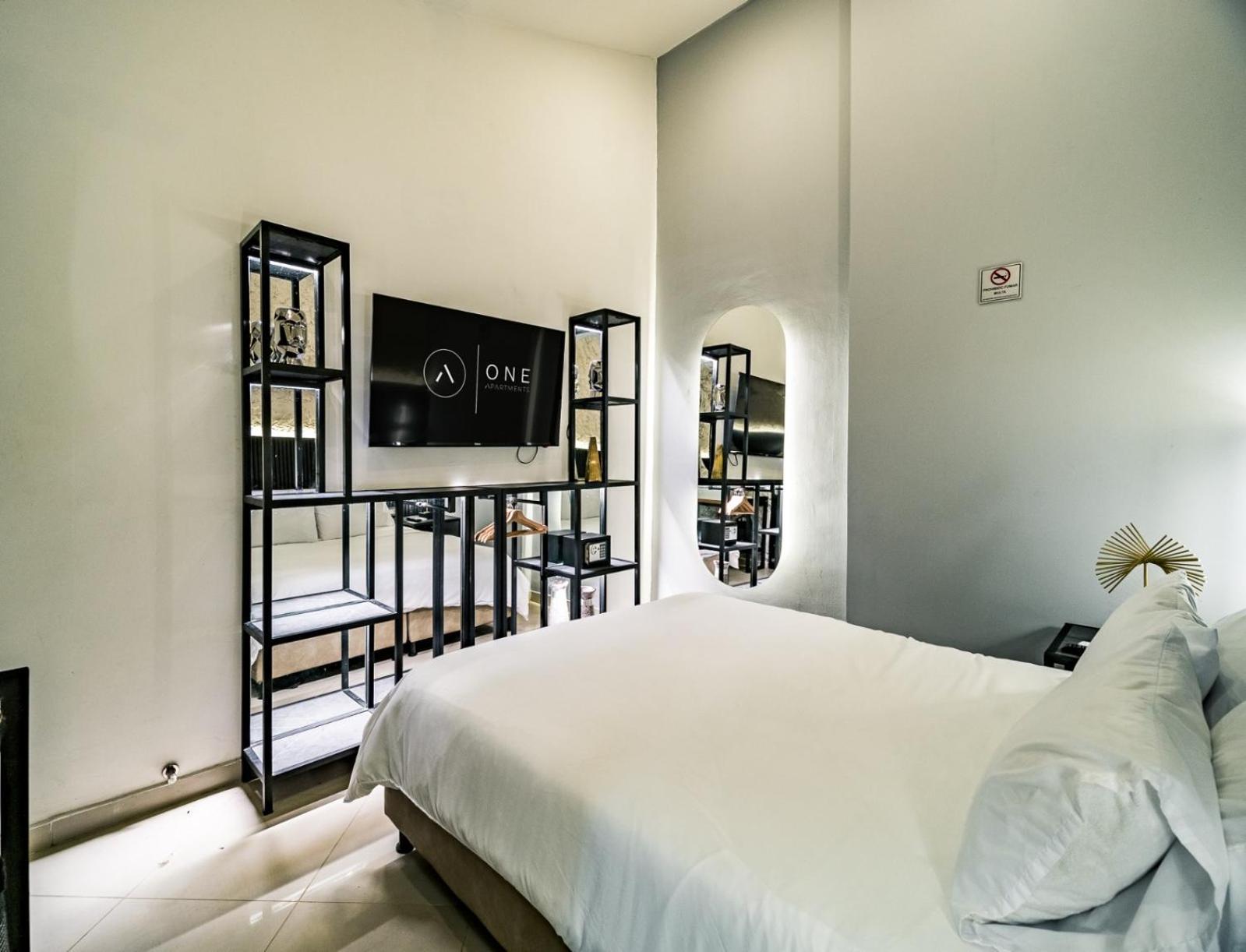 One Lleras Apartamento
