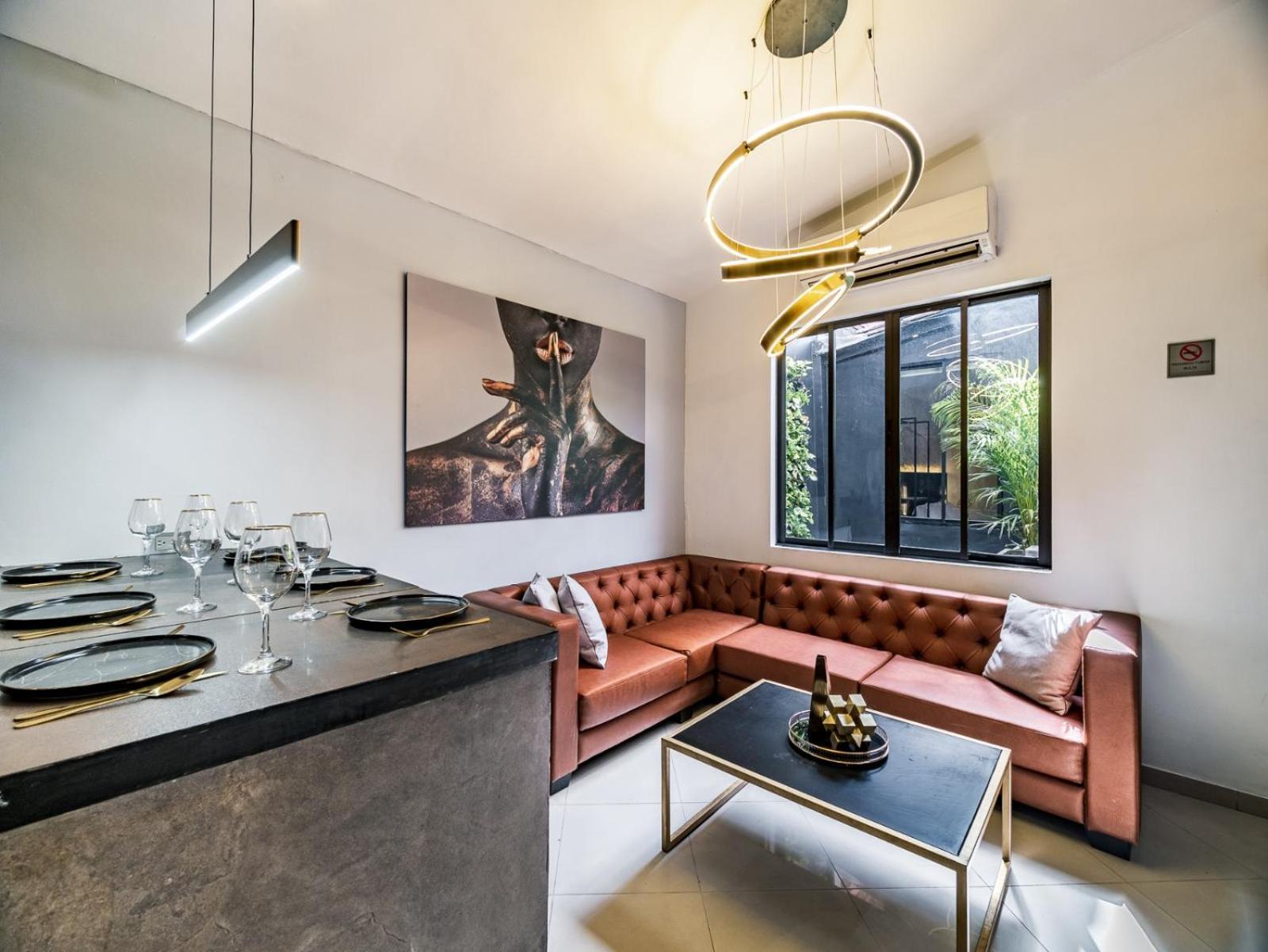 One Lleras Apartamento