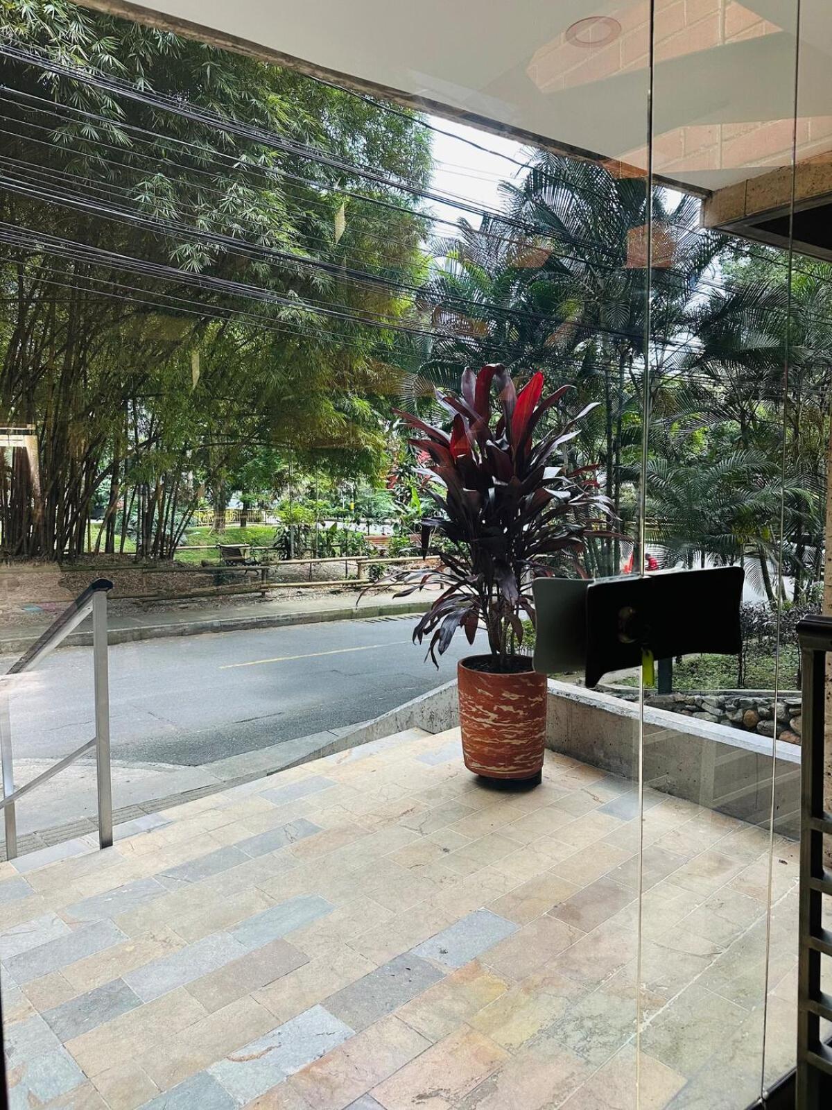 5 Minuto Parque Del Poblado Caminando Medellín