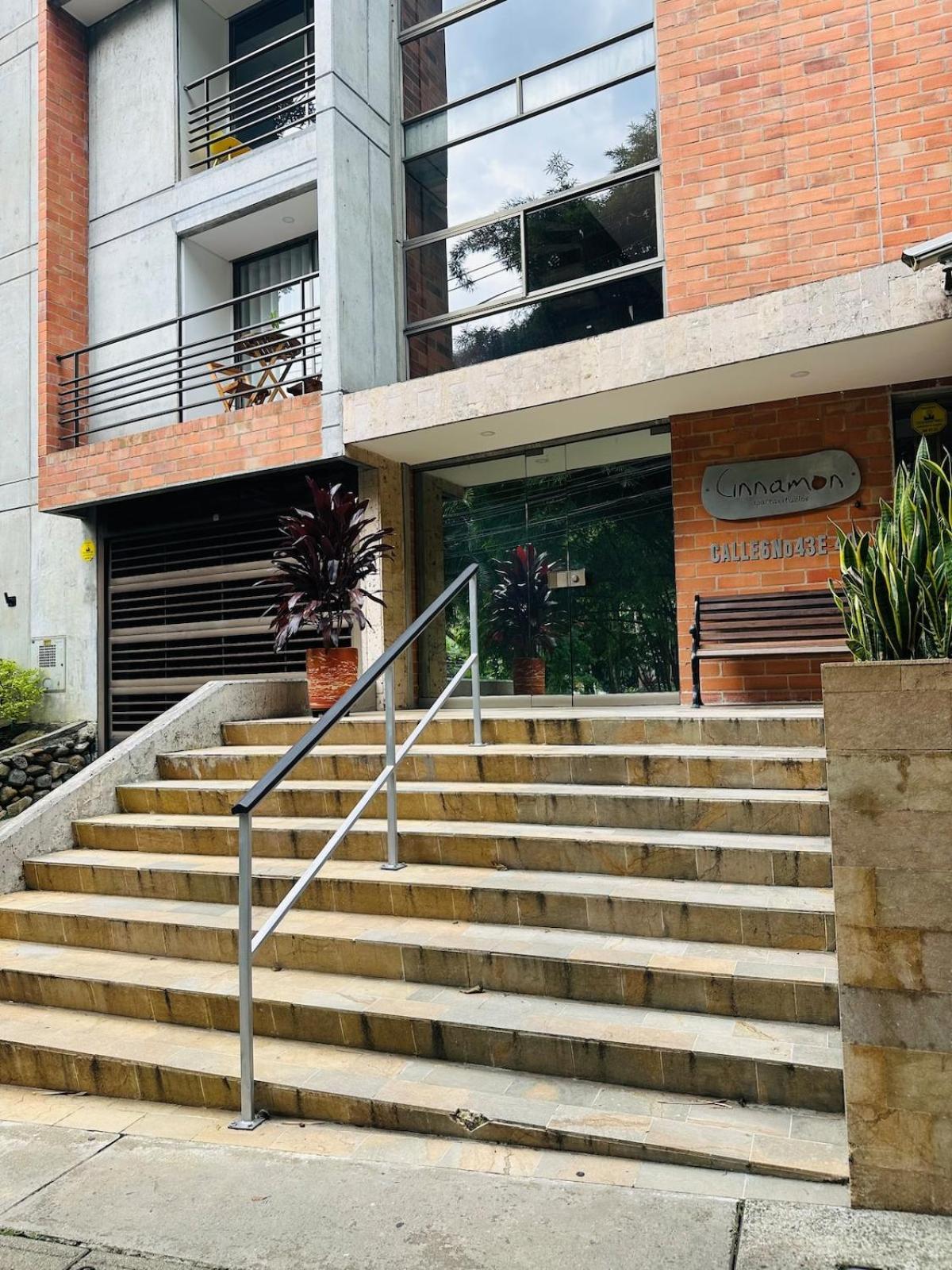 5 Minuto Parque Del Poblado Caminando Medellín
