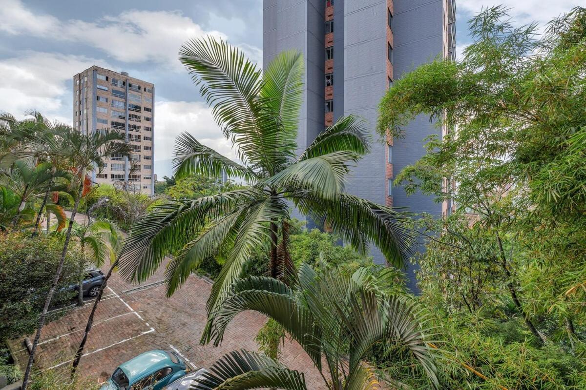 Apartamento Maravilloso En El Poblado Con Parqueadero